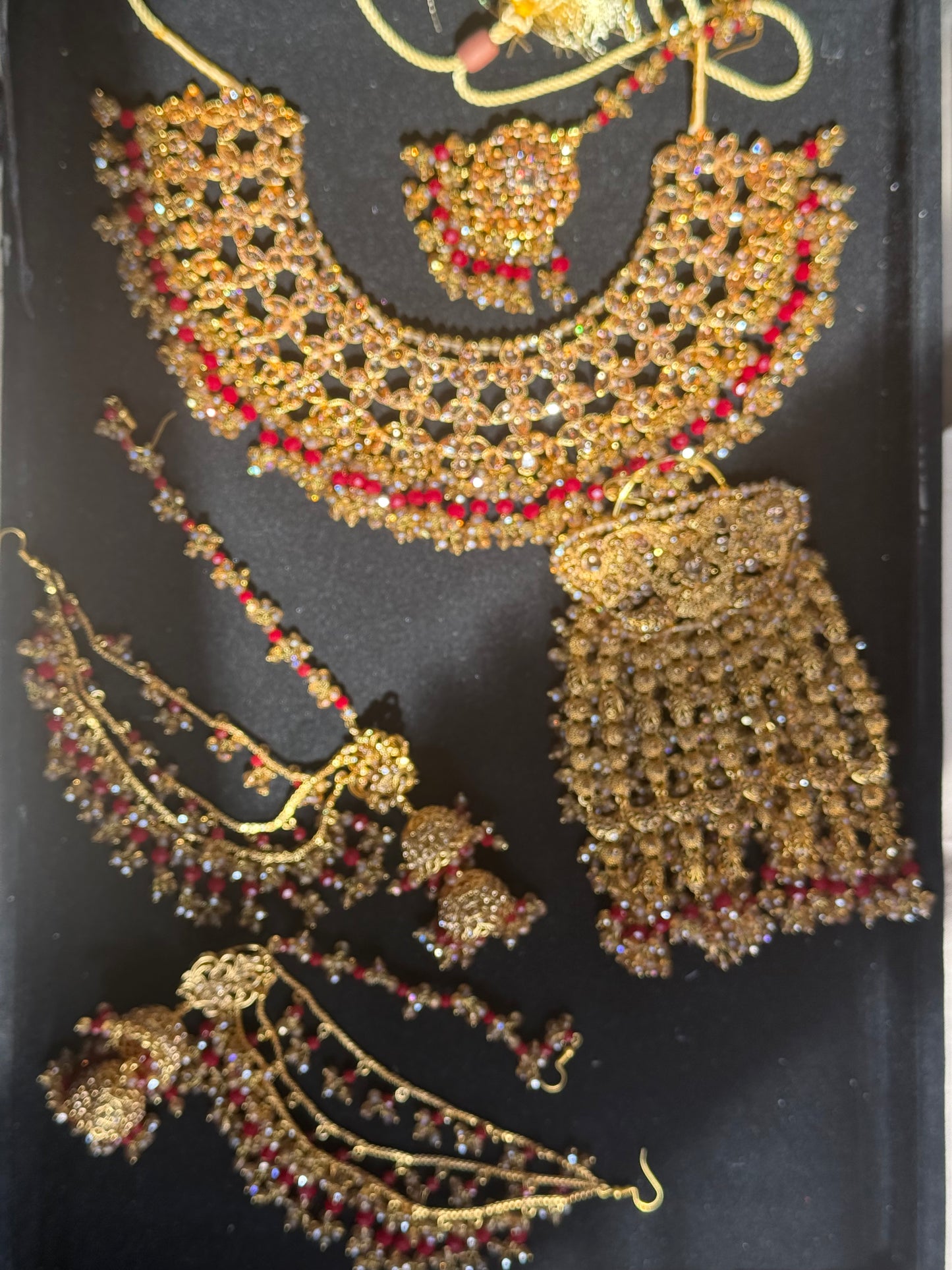 MEHMAL - Heavy Bridal set | includes: Necklace with jhumar, jhumke and Tikka | Red Bridal set