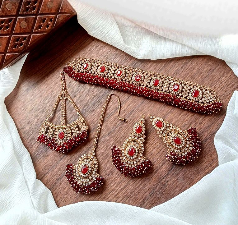 Kubra - Choker set