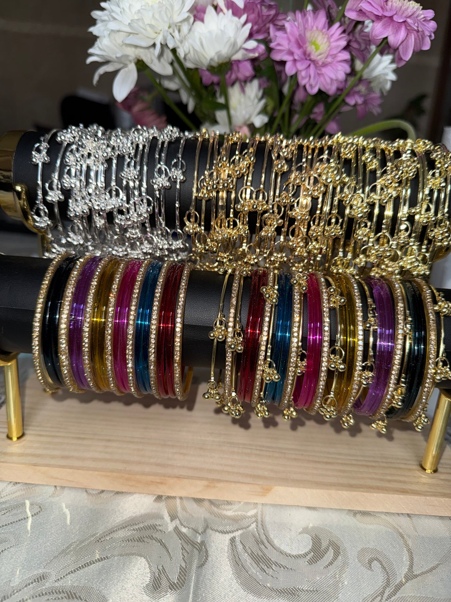 Glass bangle set