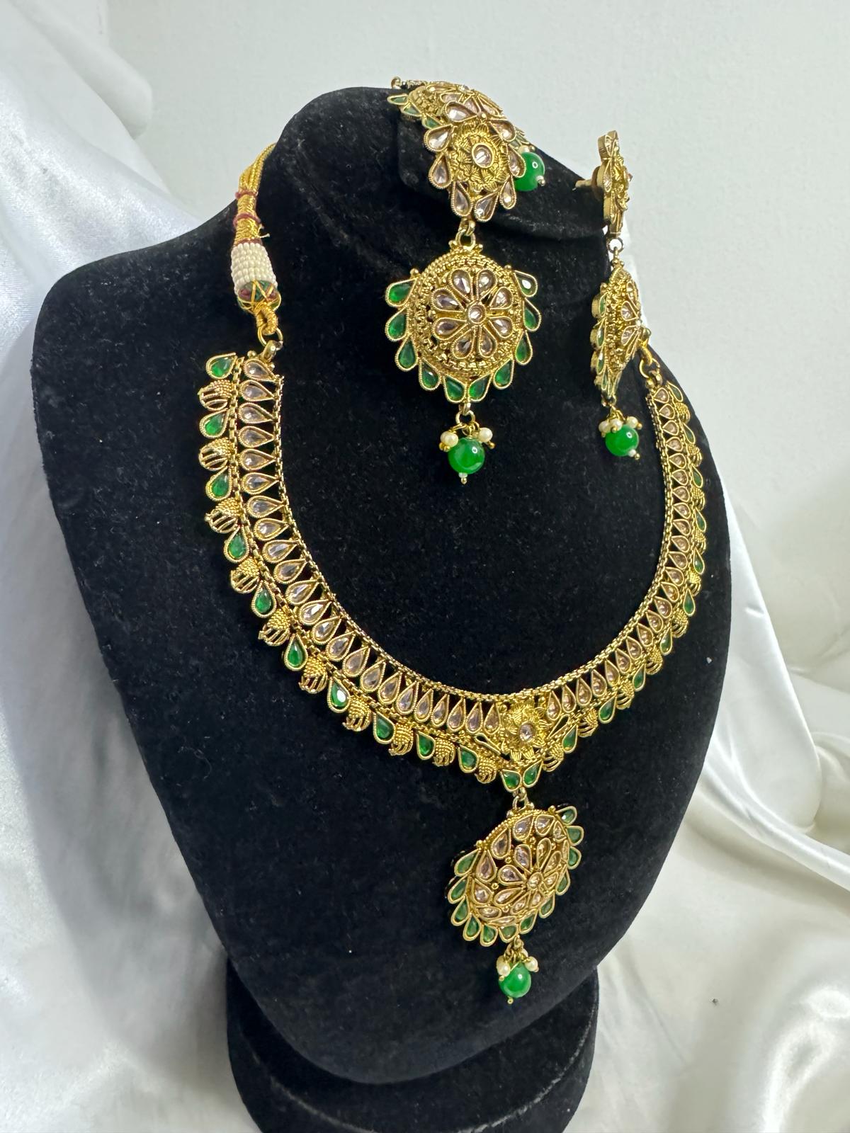 Naina - Necklace set