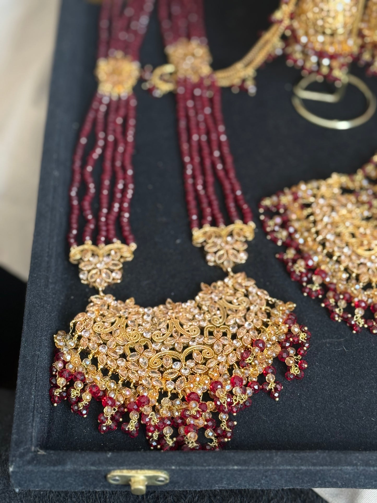 SANWAL - 6 Pieces set | includes: Mala, Necklace, Jhumar, Jhumke, Tikka & Nose ring | available in Maroon Gold colour