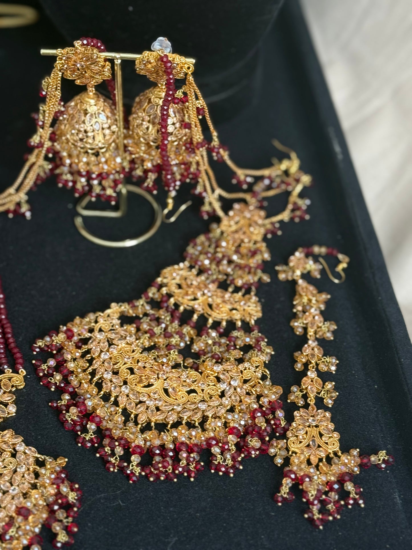 SANWAL - 6 Pieces set | includes: Mala, Necklace, Jhumar, Jhumke, Tikka & Nose ring | available in Maroon Gold colour