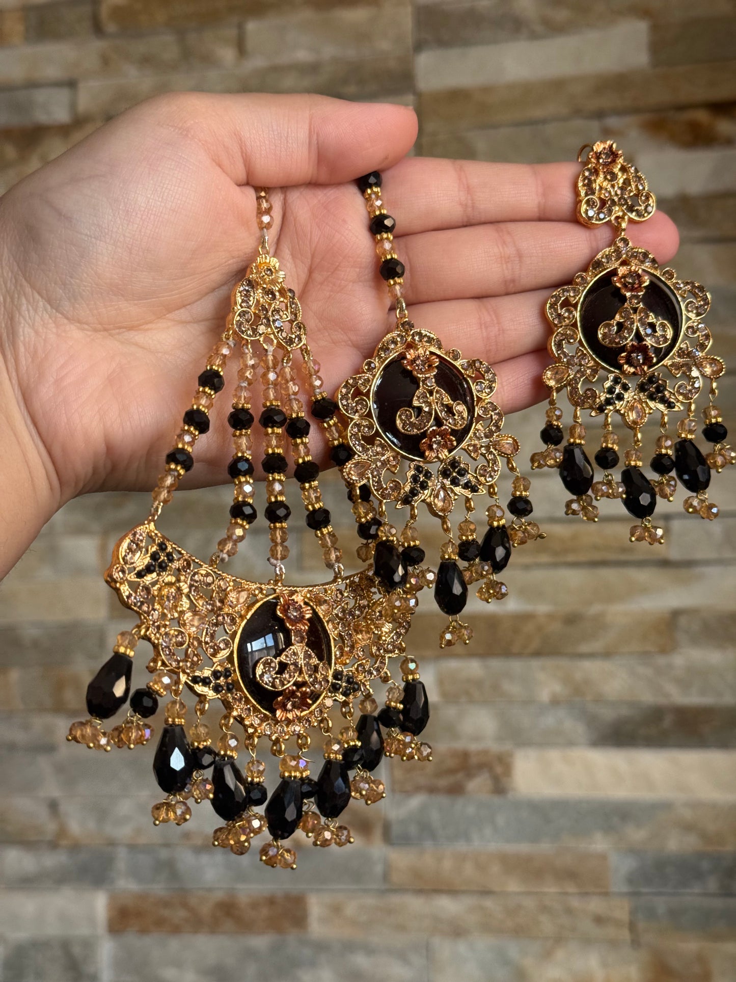 Rubab - Choker with Jhumar jhumke & Tikka | 6 colours available