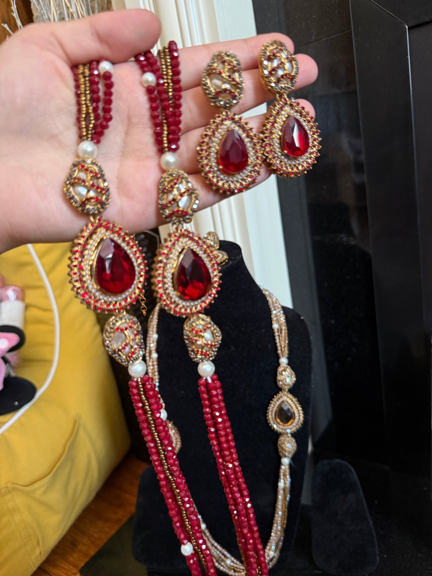 Long Mala with earrings | available in 6 colours