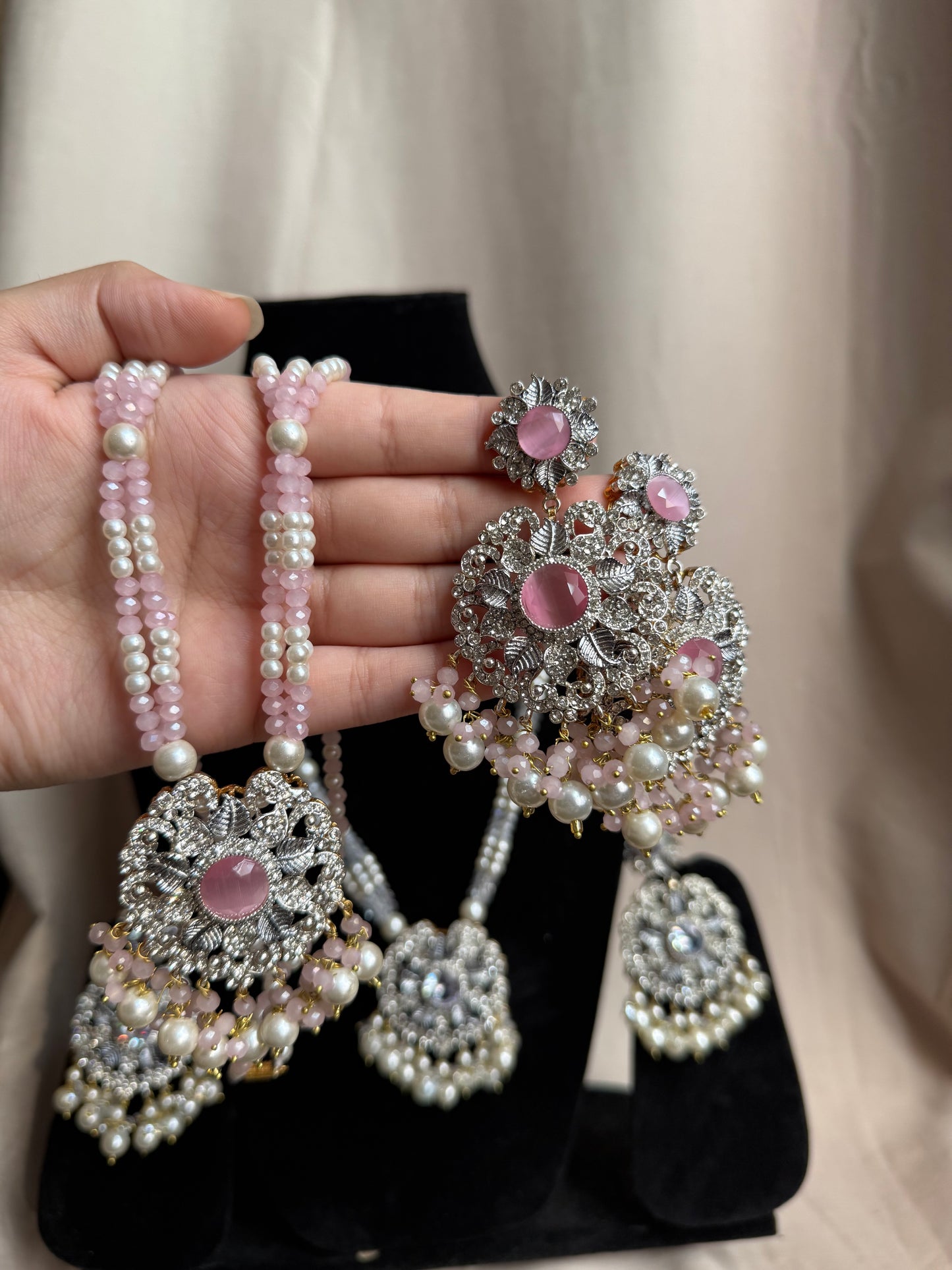Mehar - Mala with earrings | available in 9 colours