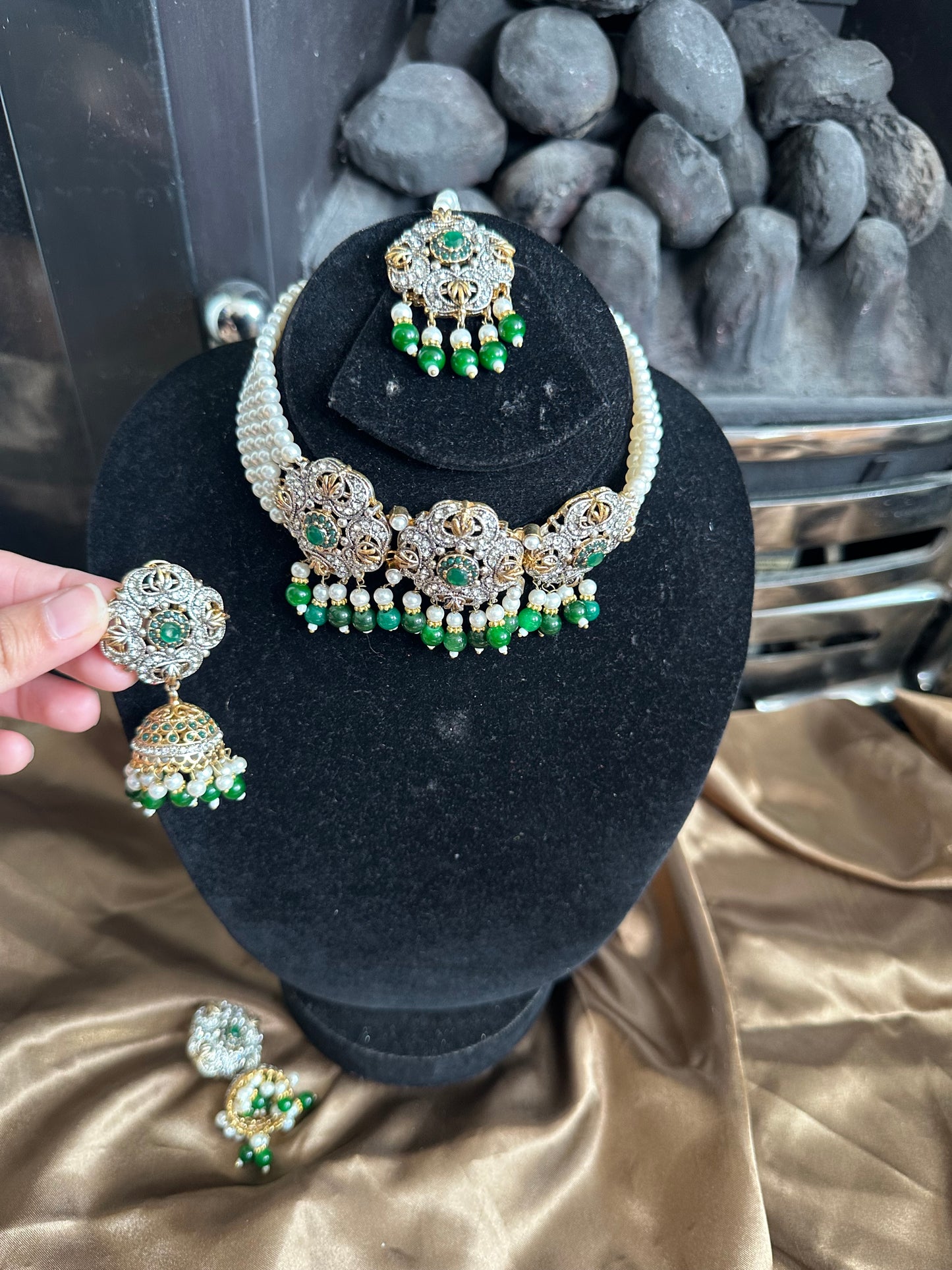 Mehru - choker set 8 colours