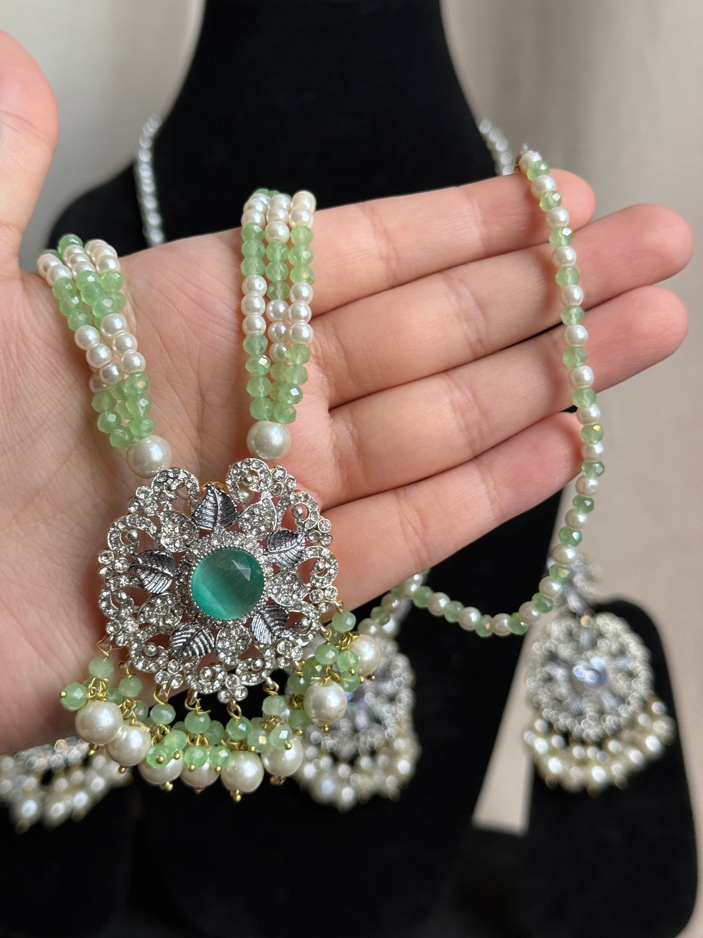Mehar - Mala with earrings | available in 9 colours