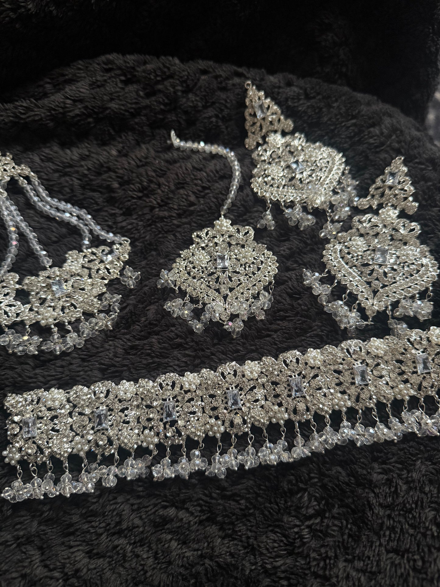 Nura - Choker set with jhumar, earrings and tikka 2 colours available
