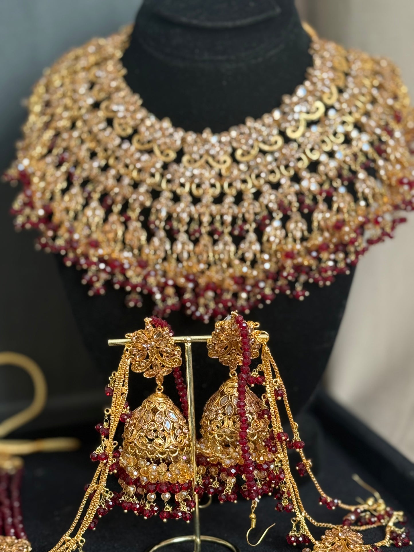SANWAL - 6 Pieces set | includes: Mala, Necklace, Jhumar, Jhumke, Tikka & Nose ring | available in Maroon Gold colour