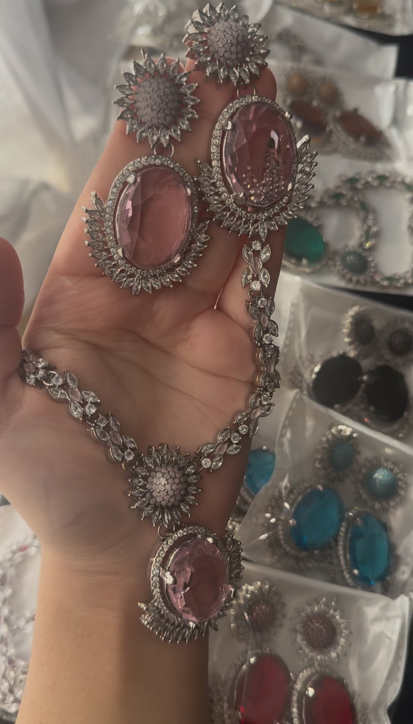 Hafsa - AD necklace with earrings 9 colours available