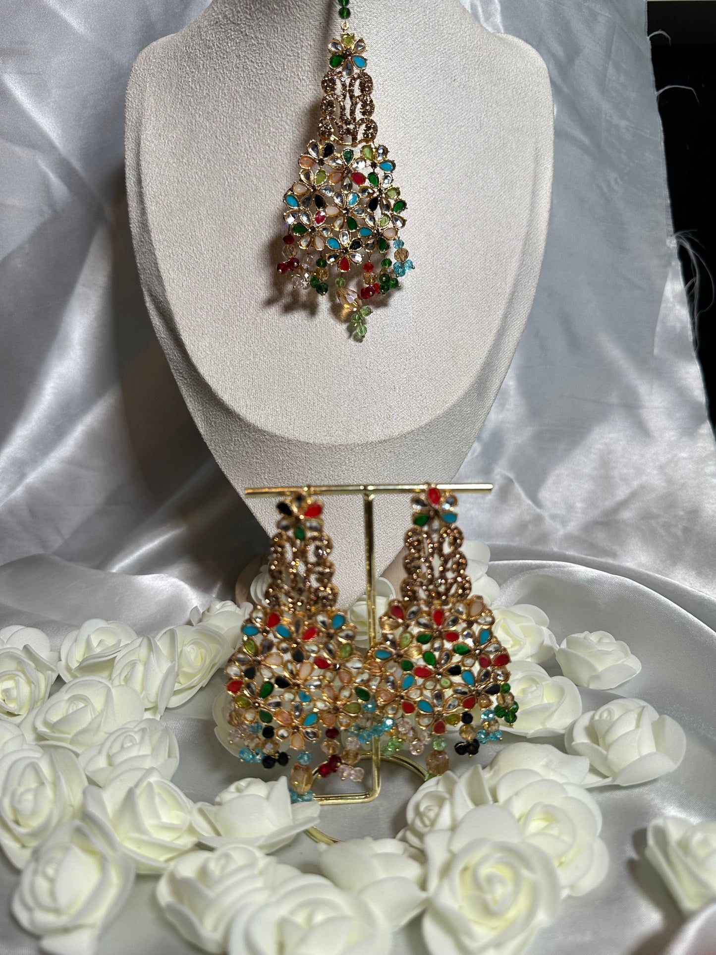 Noreen - Earrings Tikka set 6 Colours Available