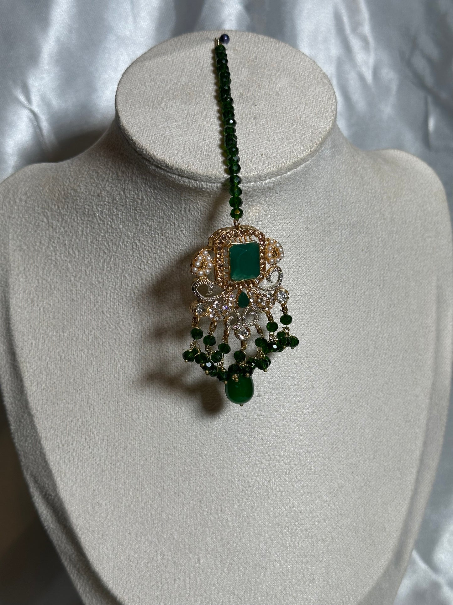 Ruba - Choker set with 5 Colours available