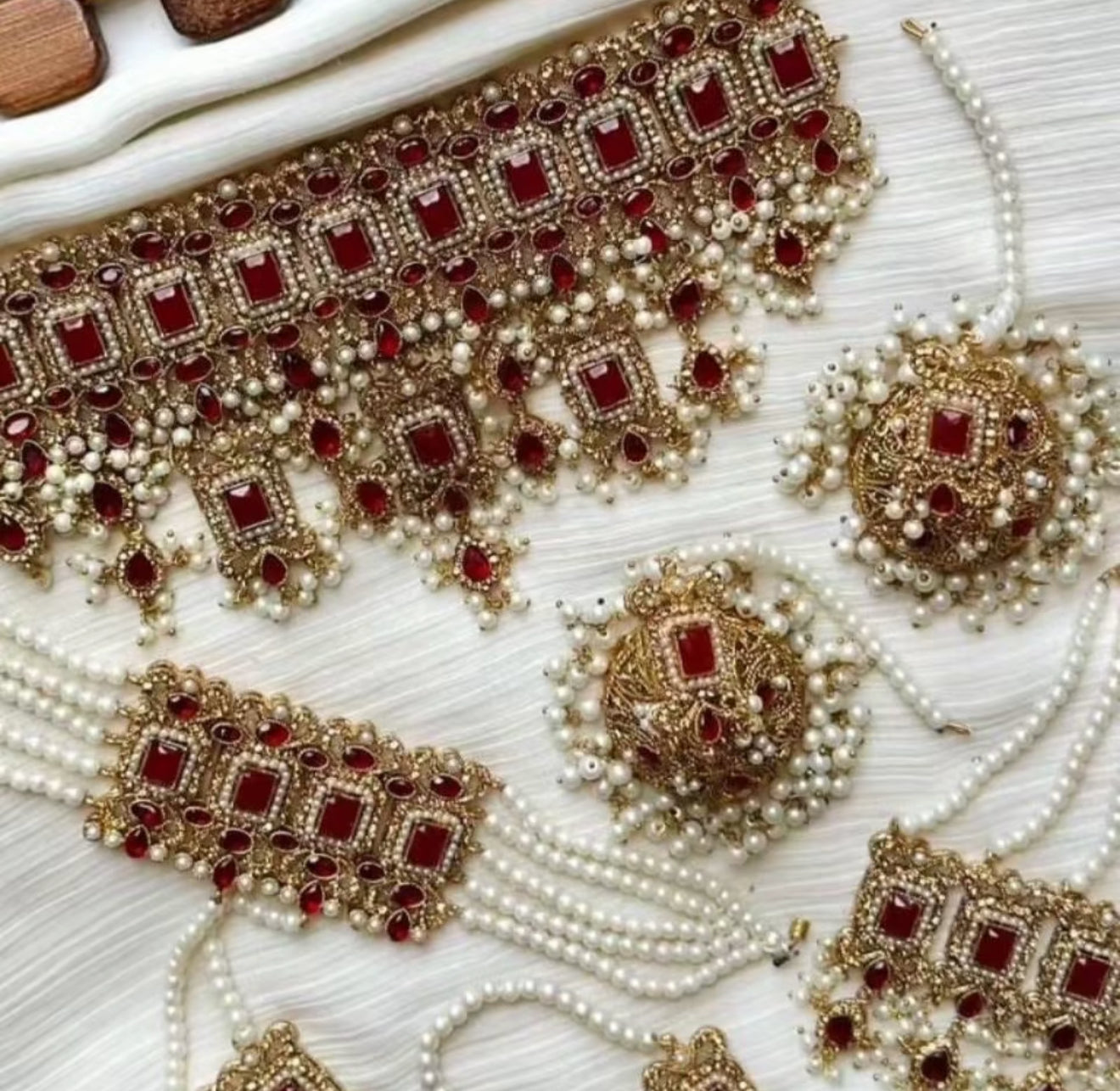 Huma - 5 pieces heavy set 2 Colours available