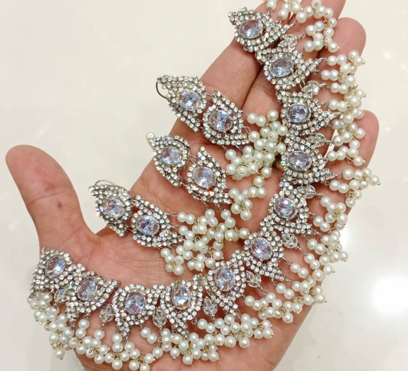 Huda - Necklace set 7 Colours available