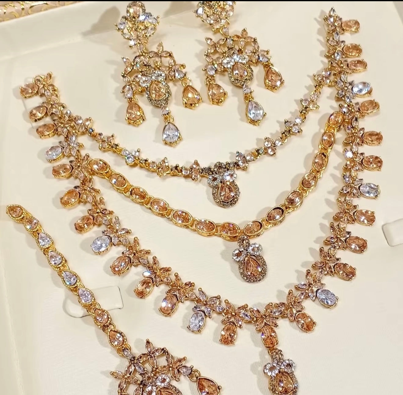 Arzu - 3 layers Necklace set
