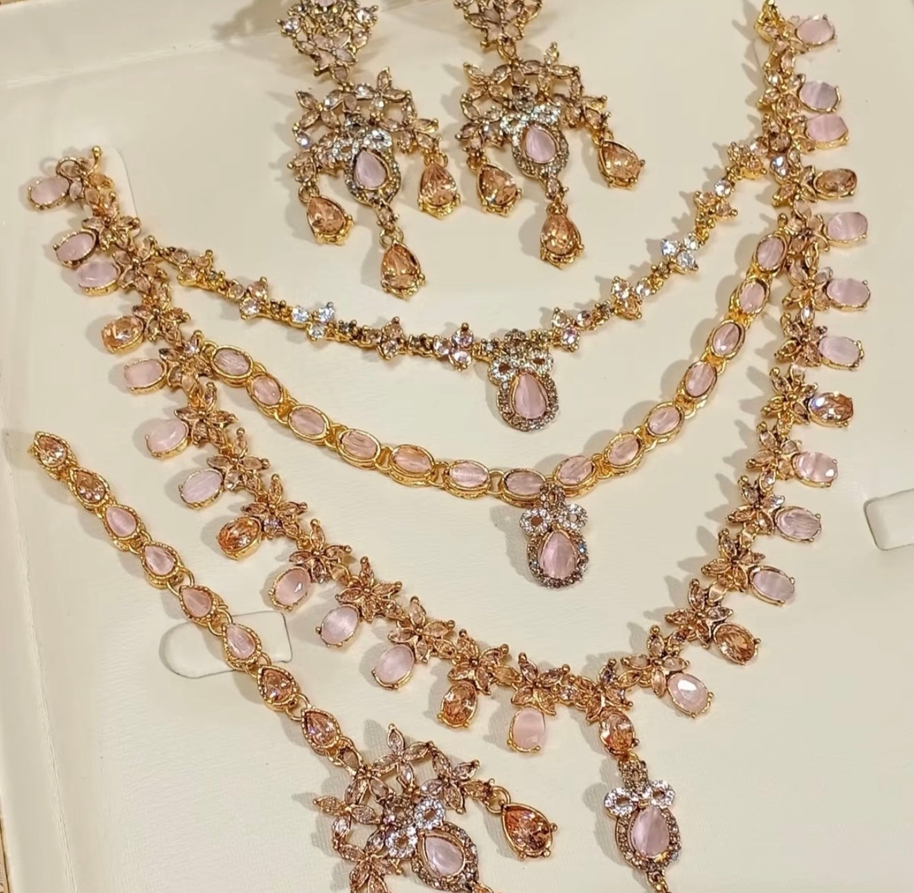 Arzu - 3 layers Necklace set