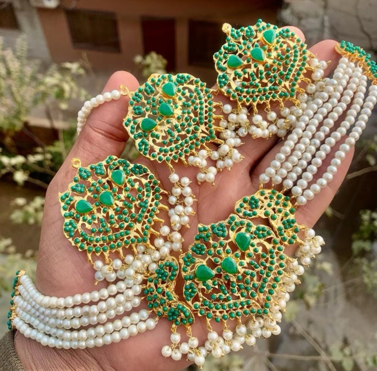 Zunaira - Small choker set 2 Colours available