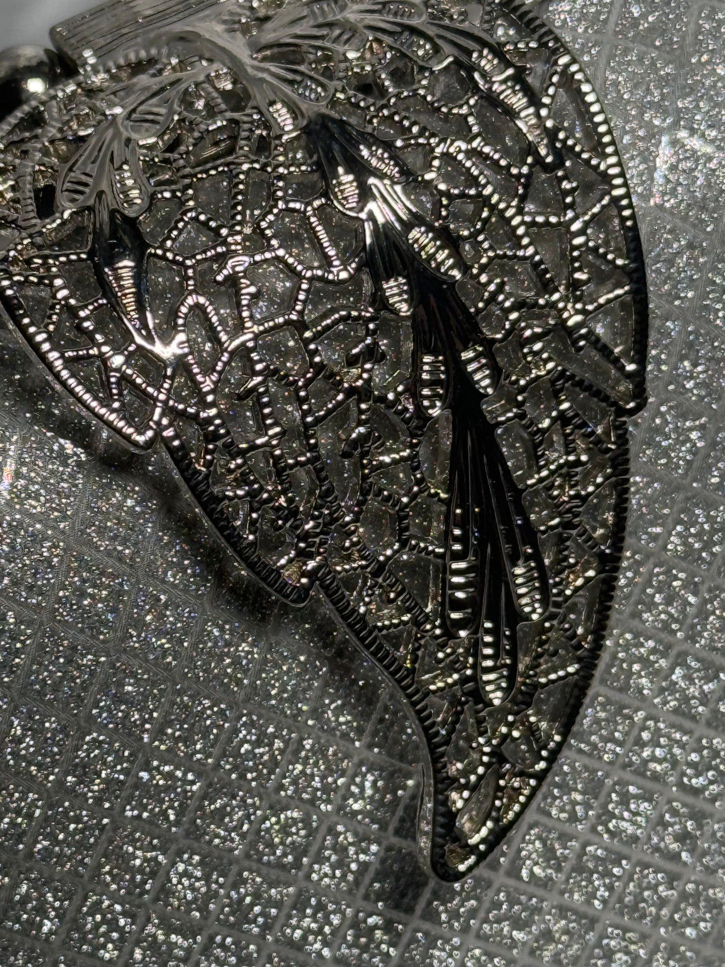 Aina - Silver Clutch bag
