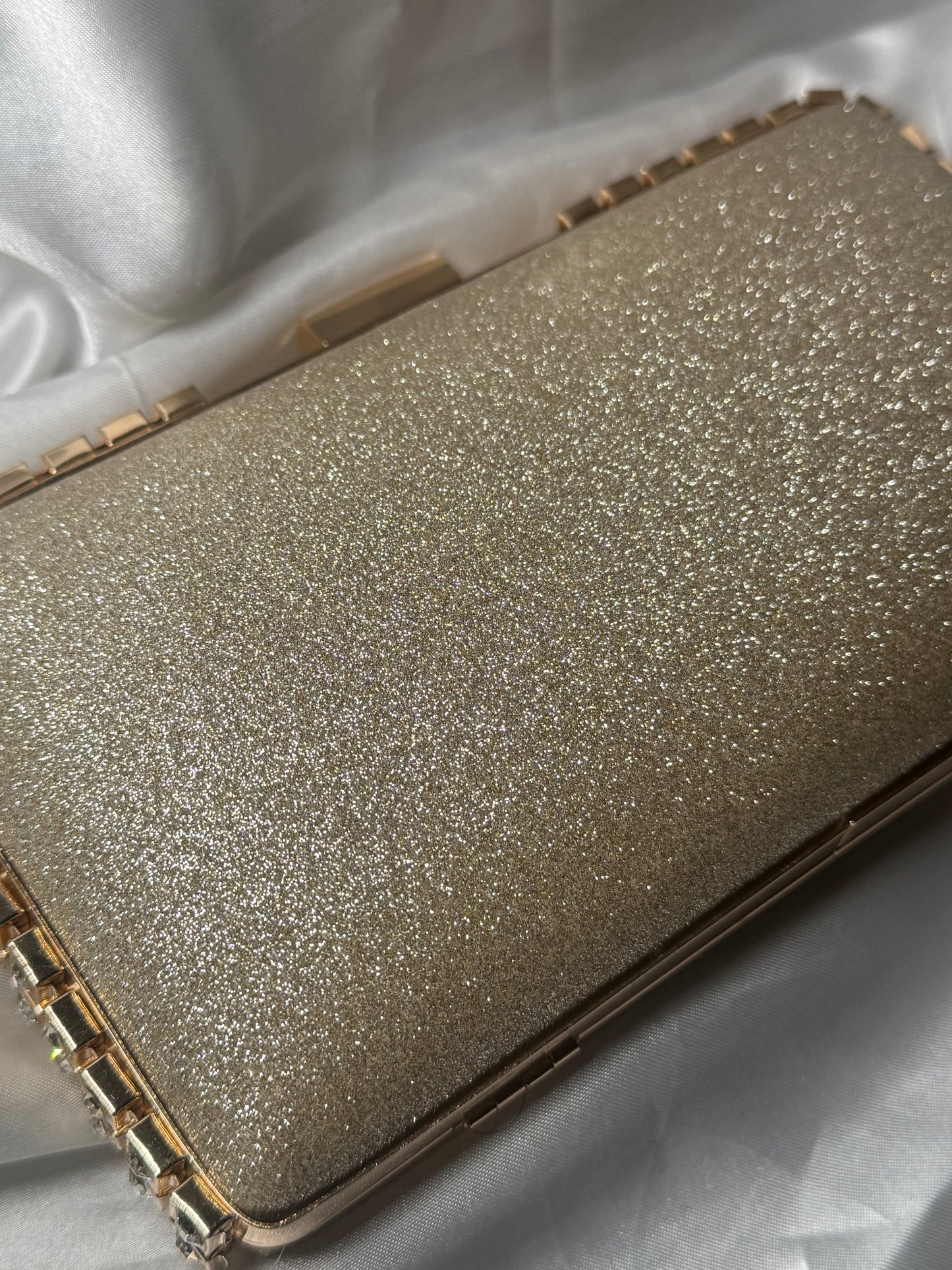 Veena - Clutch Bag