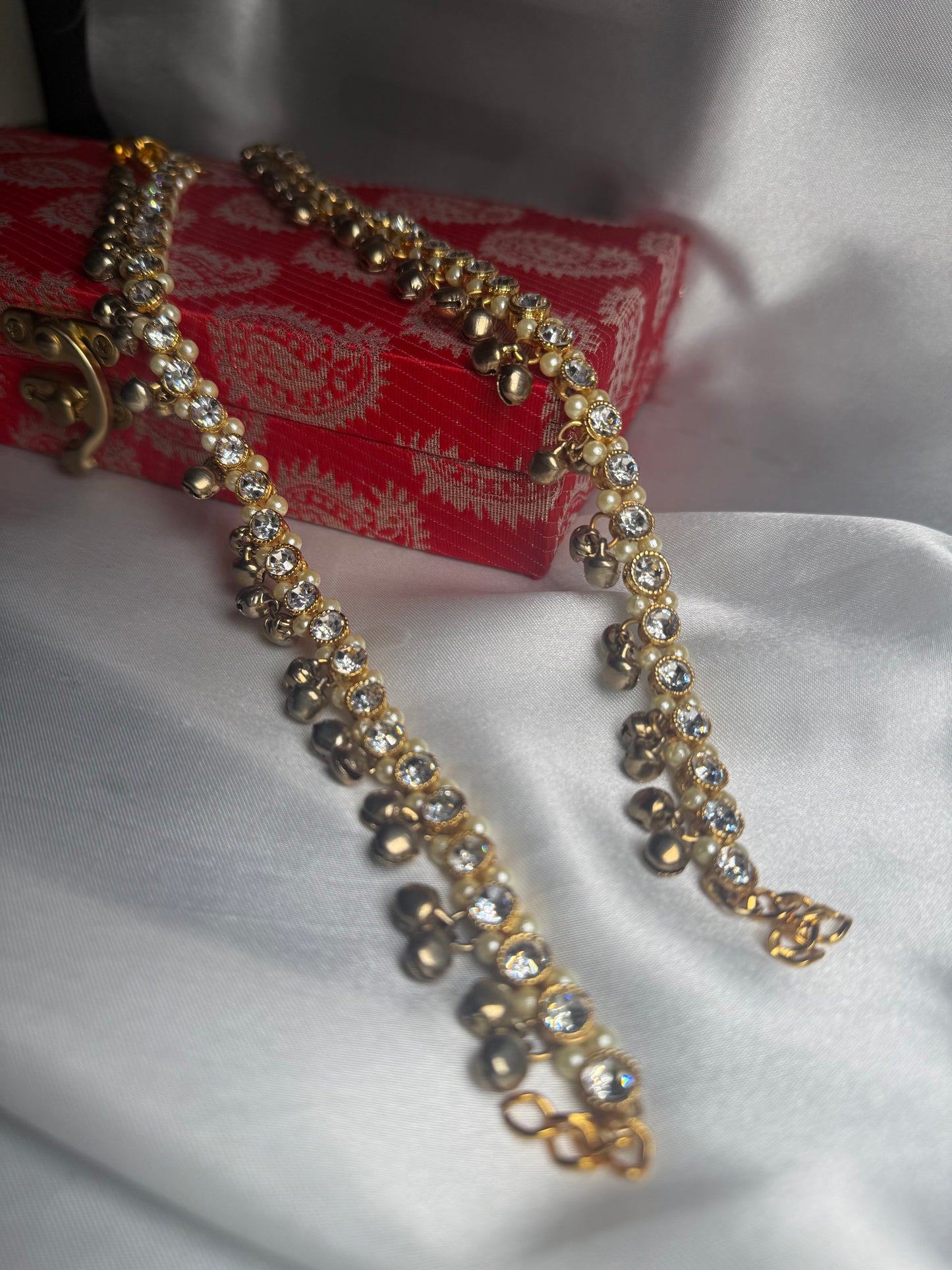 Mehrunisa - Kundan anklets with bells (Pair)