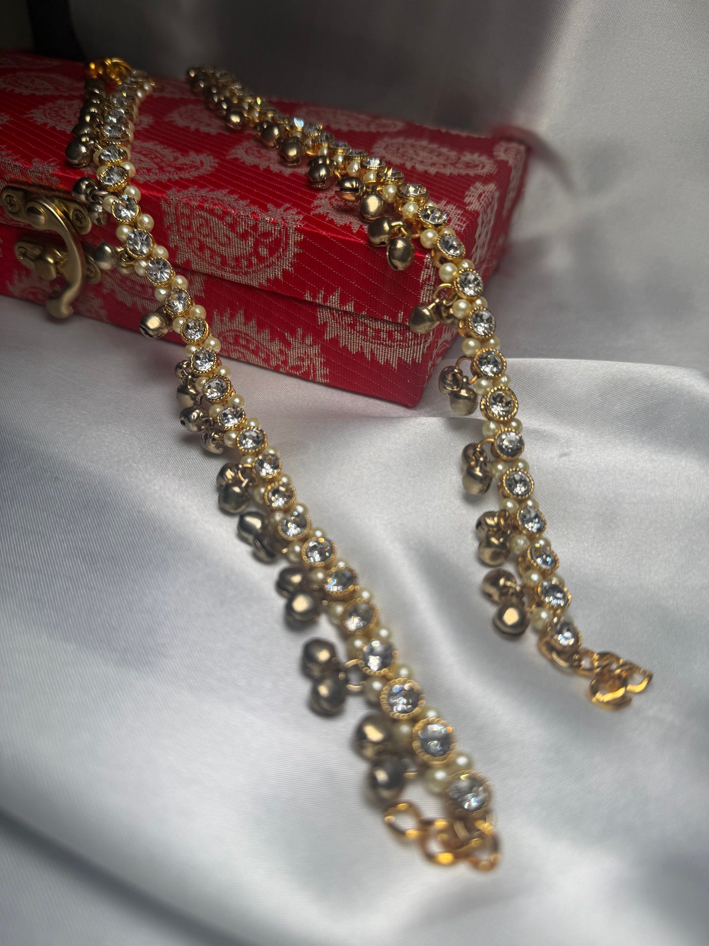 Mehrunisa - Kundan anklets with bells (Pair)