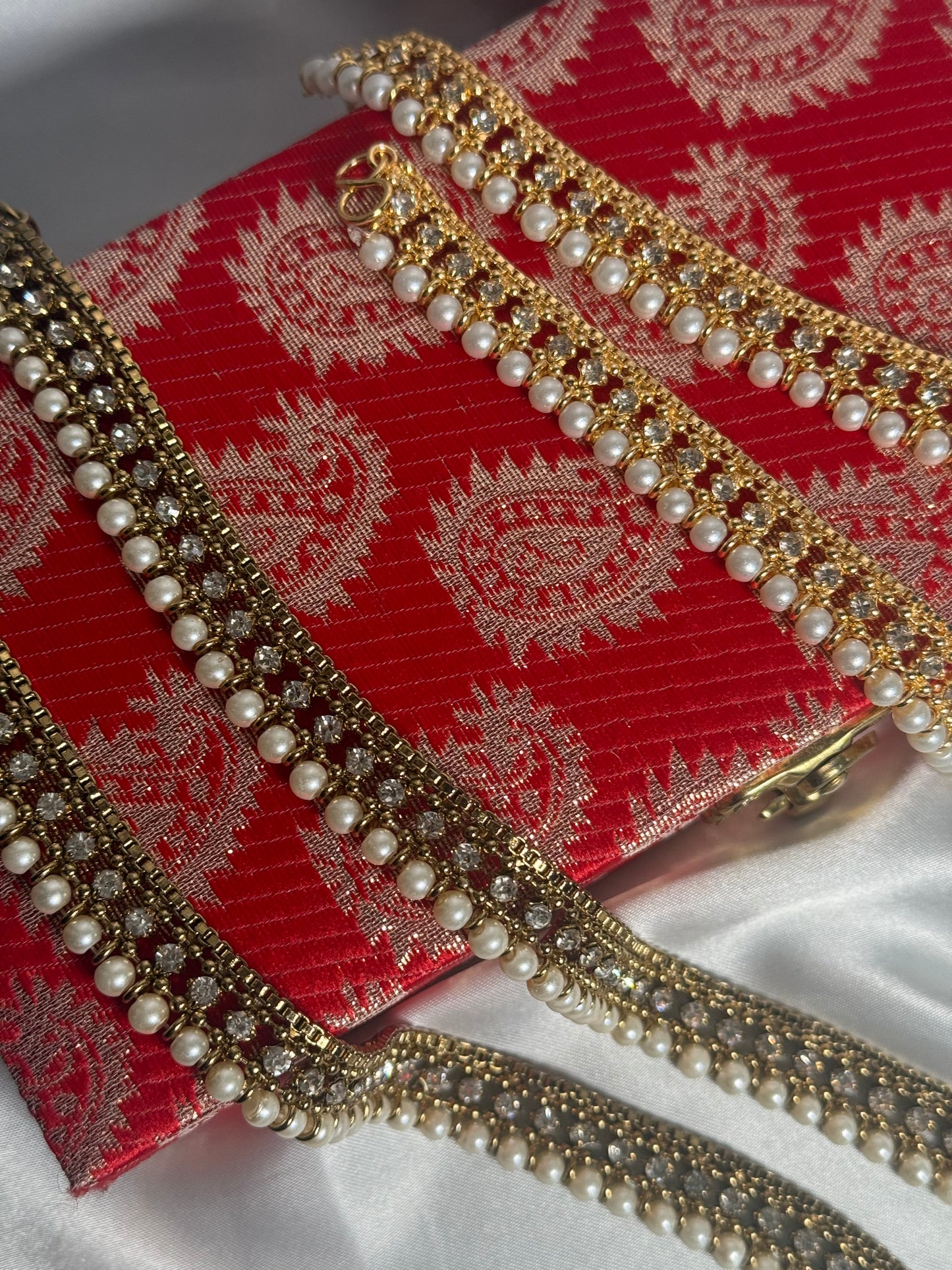 Bani - Pair of simple Anklets