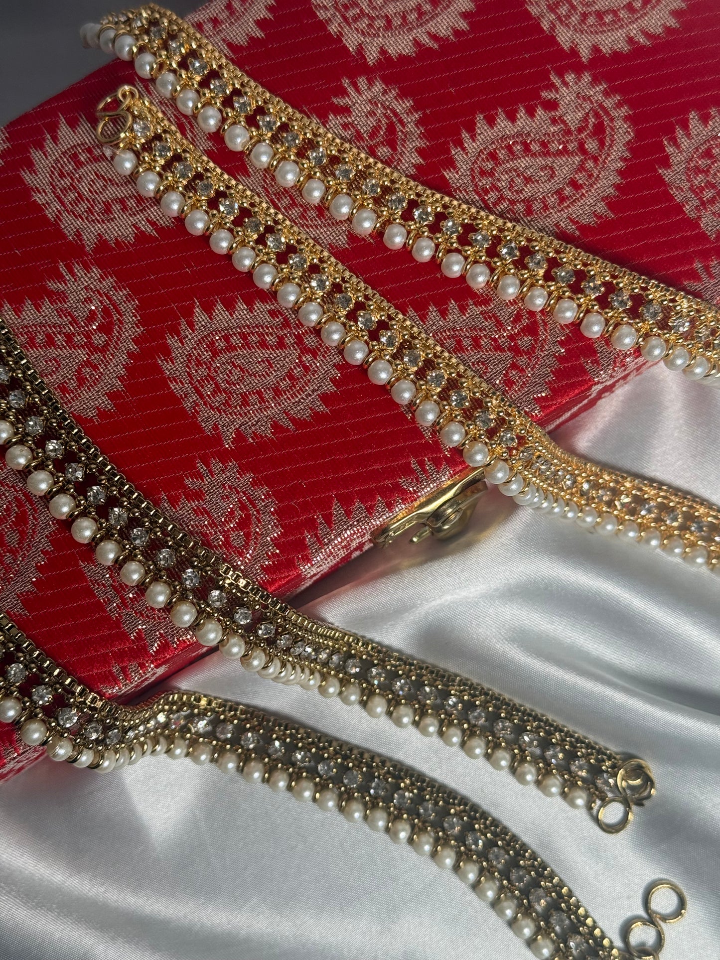 Bani - Pair of simple Anklets