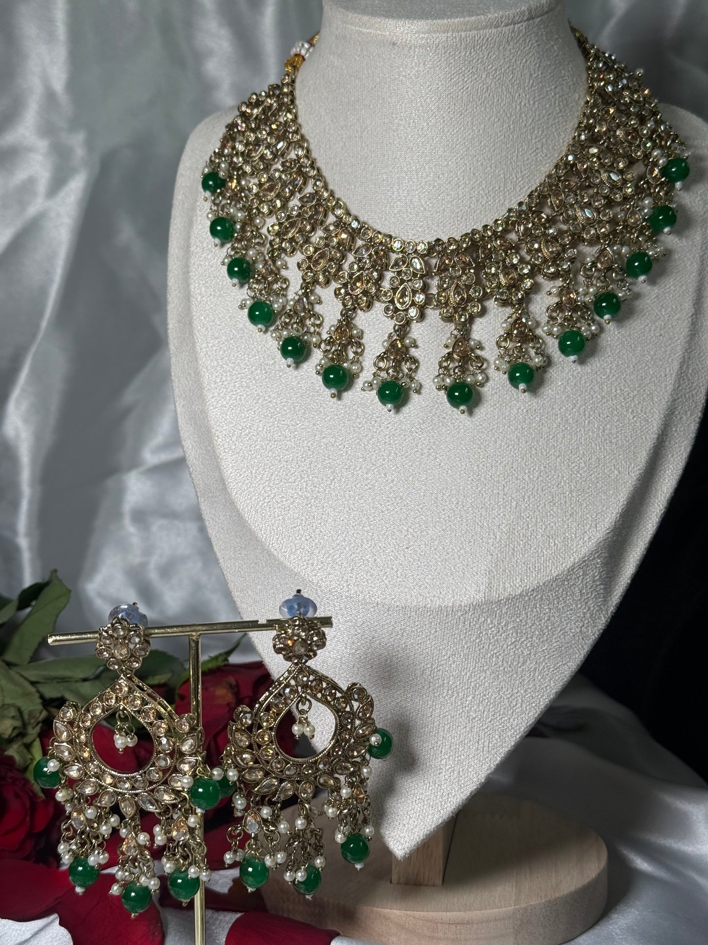 Meena - Necklace 4 colours available