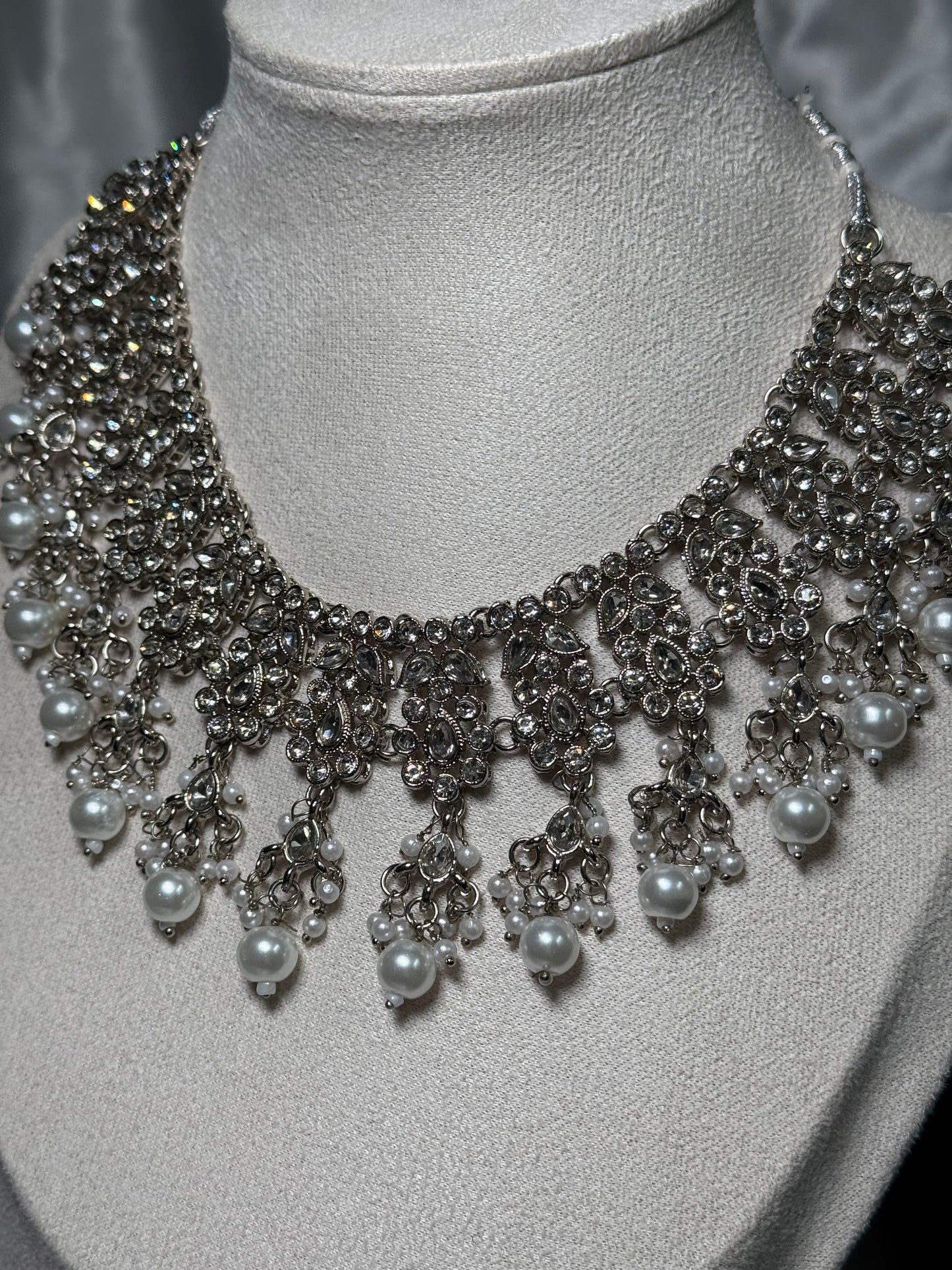 Meena - Necklace 4 colours available
