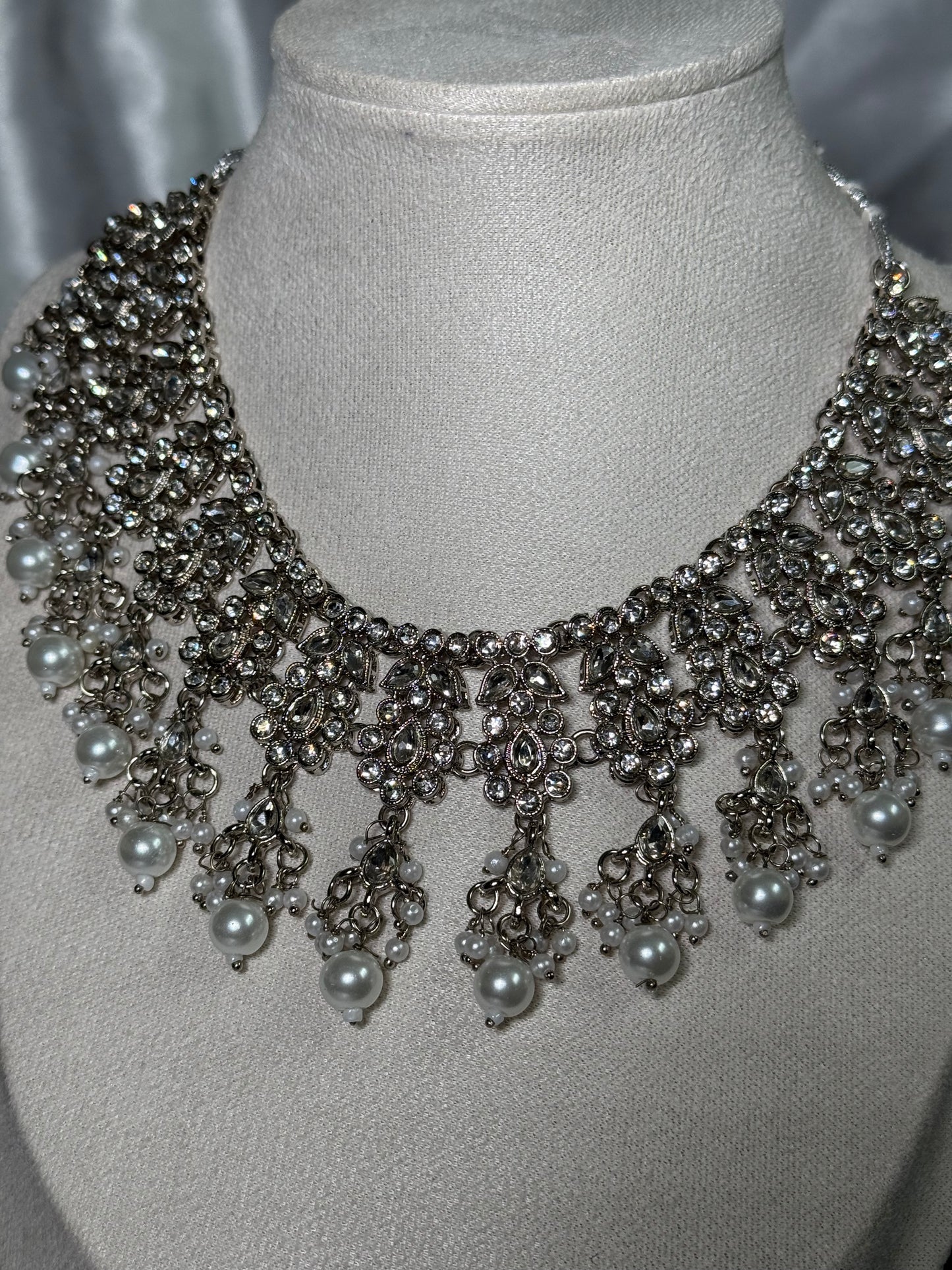 Meena - Necklace 4 colours available