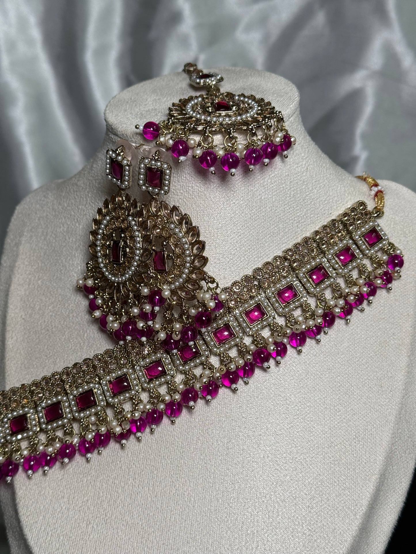 Anjali - Choker set