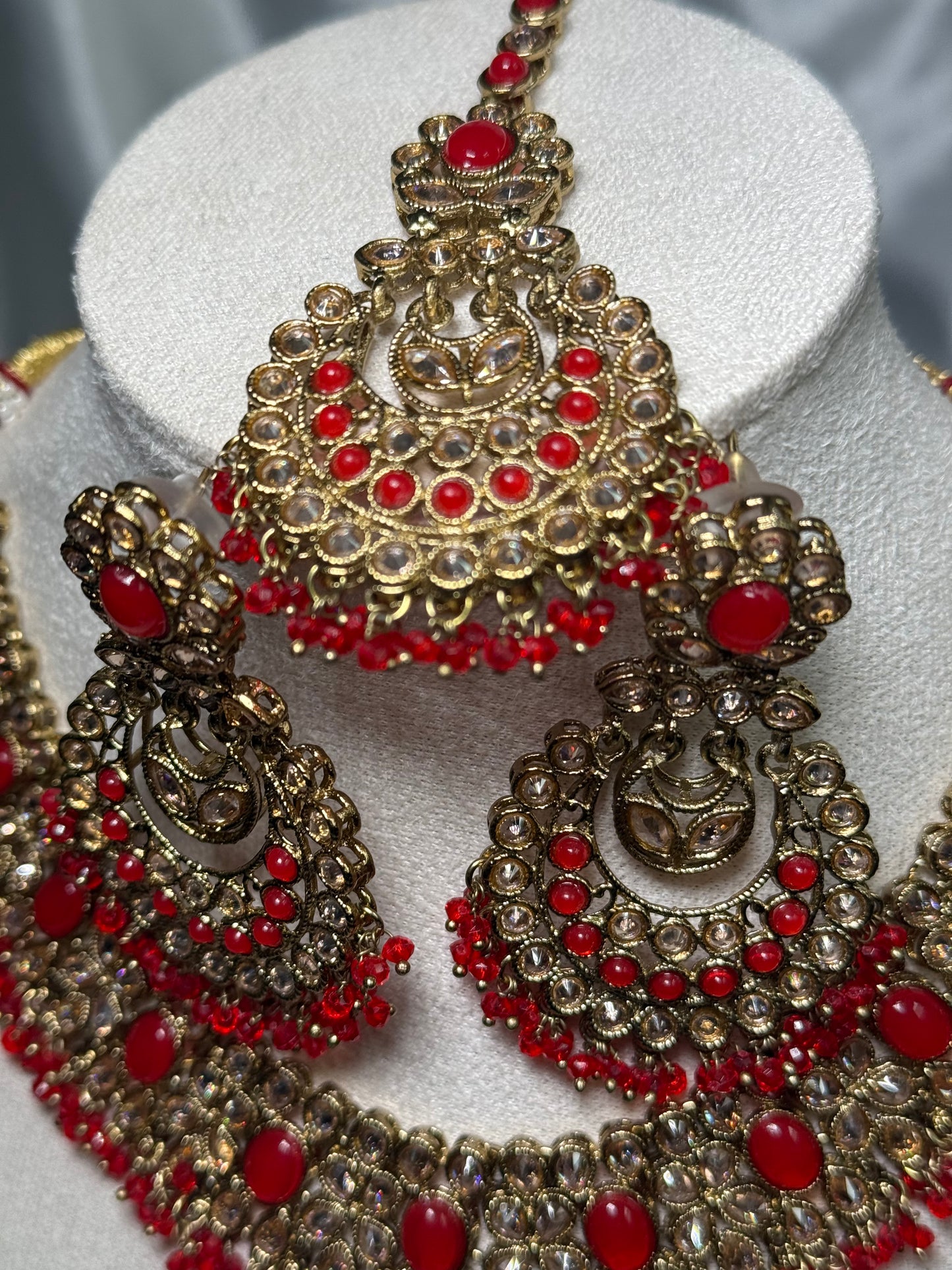 Preet - Necklace set 6 Colours available