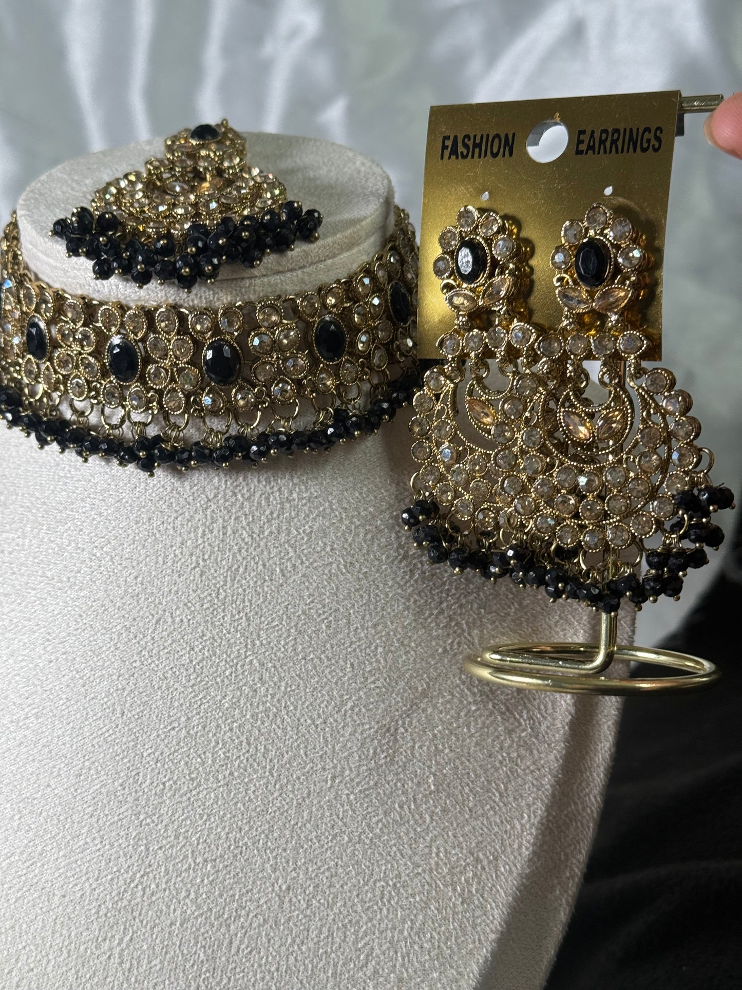 Preet - Necklace set 6 Colours available