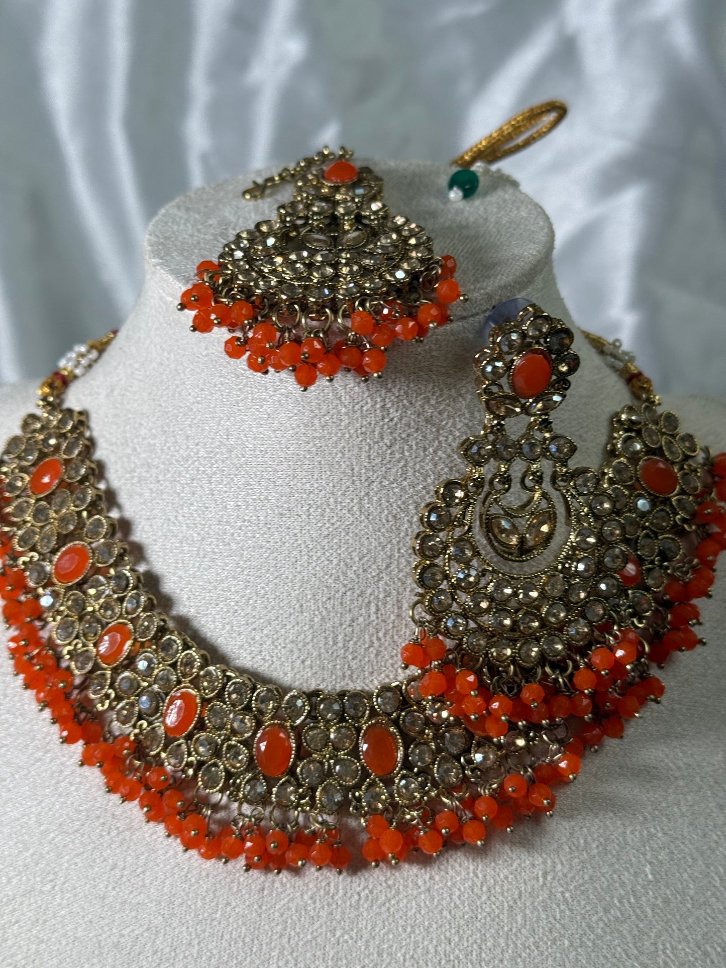 Preet - Necklace set 6 Colours available