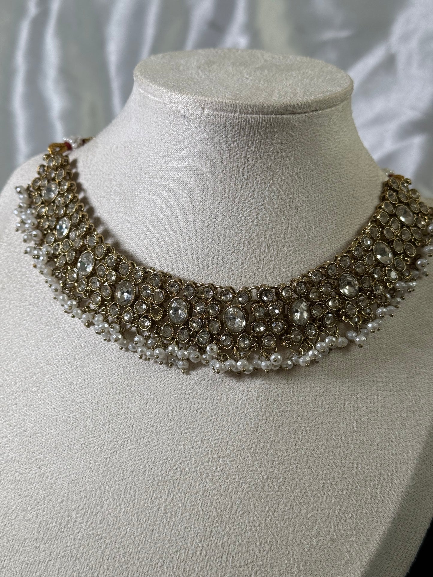 Preet - Necklace set 6 Colours available