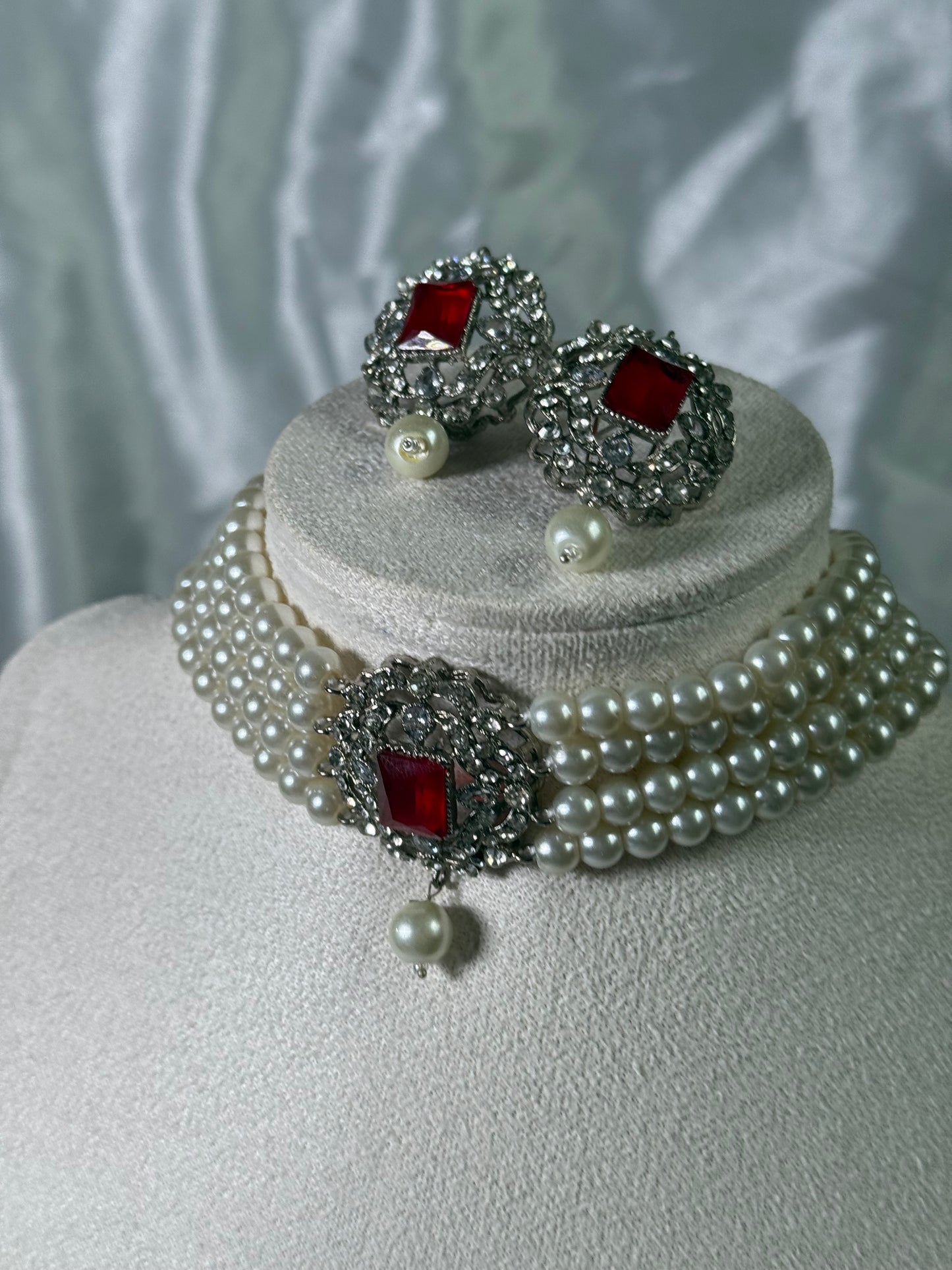 Maya - Choker set with studs 5 Colours available