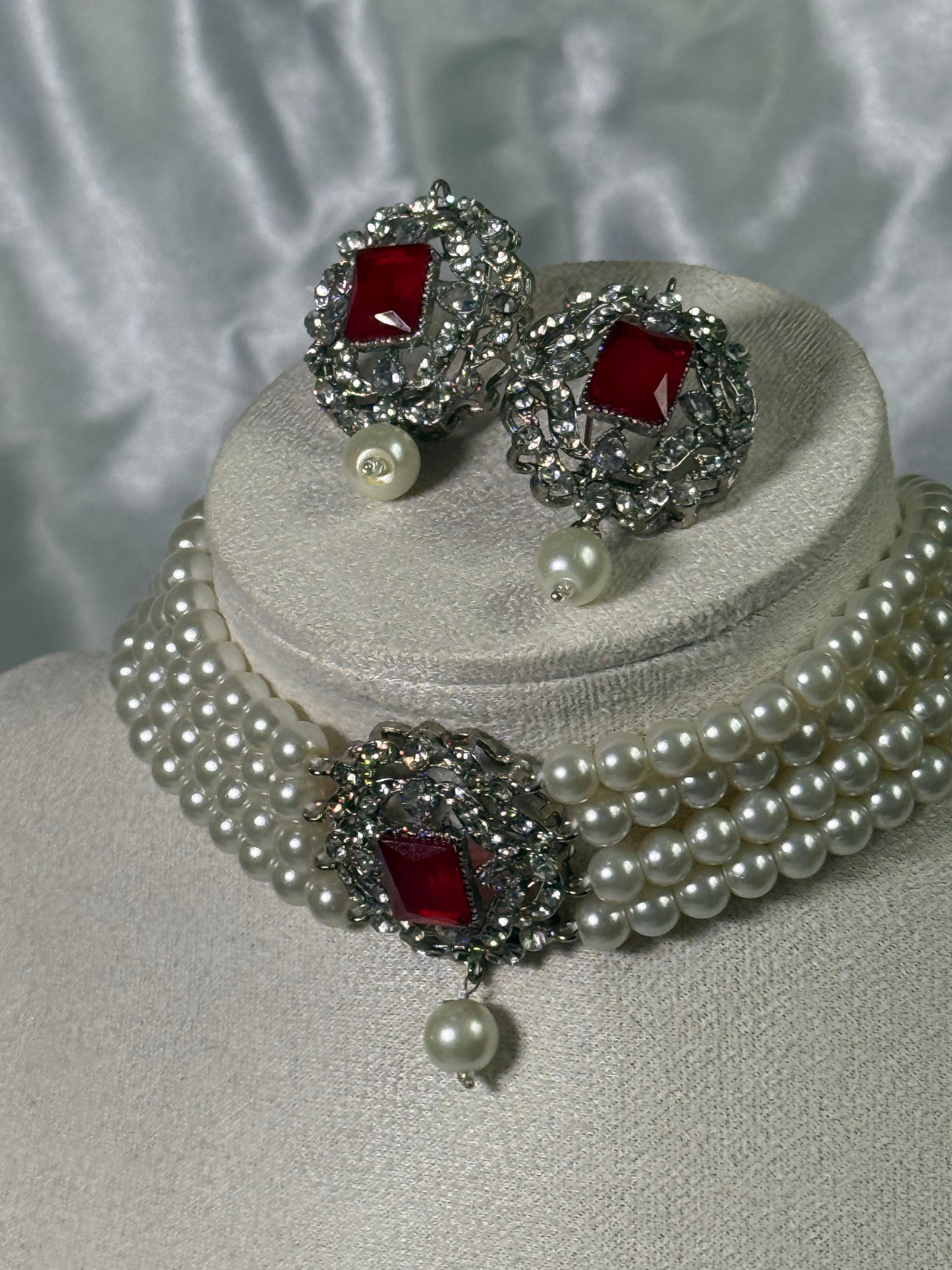 Maya - Choker set with studs 5 Colours available
