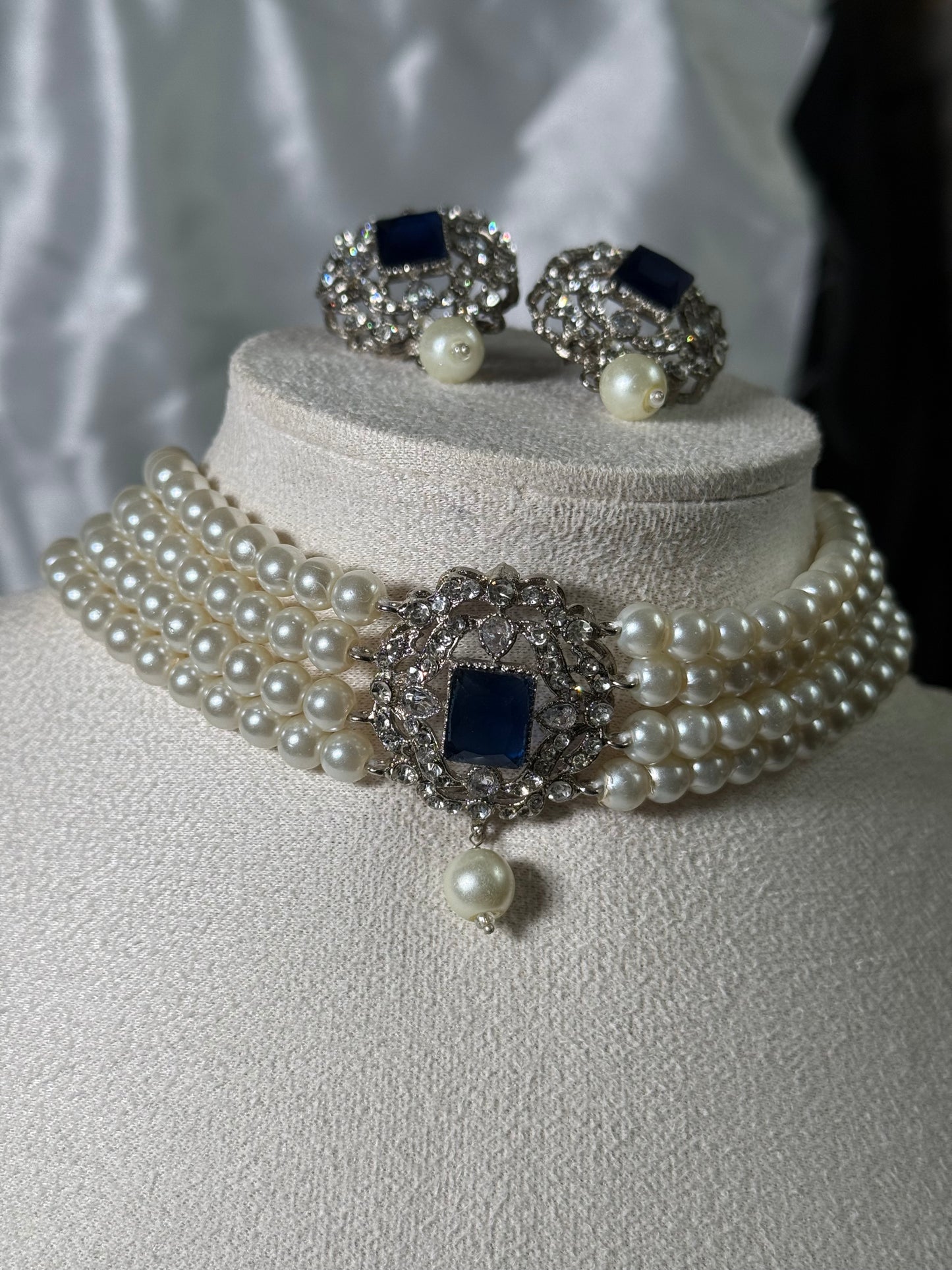 Maya - Choker set with studs 5 Colours available