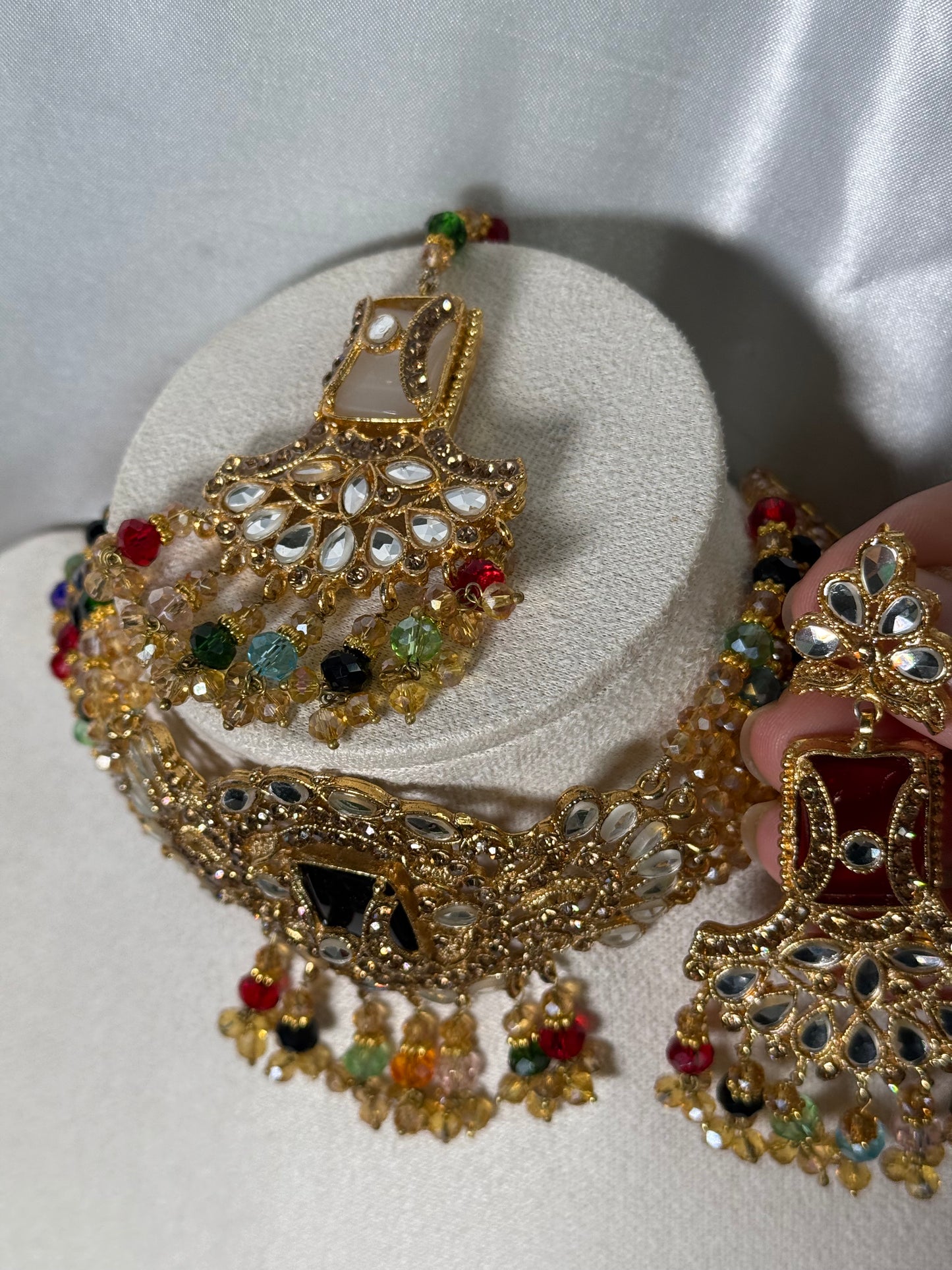 Sunaina - Choker set with earrings and tikka 2 Colours available