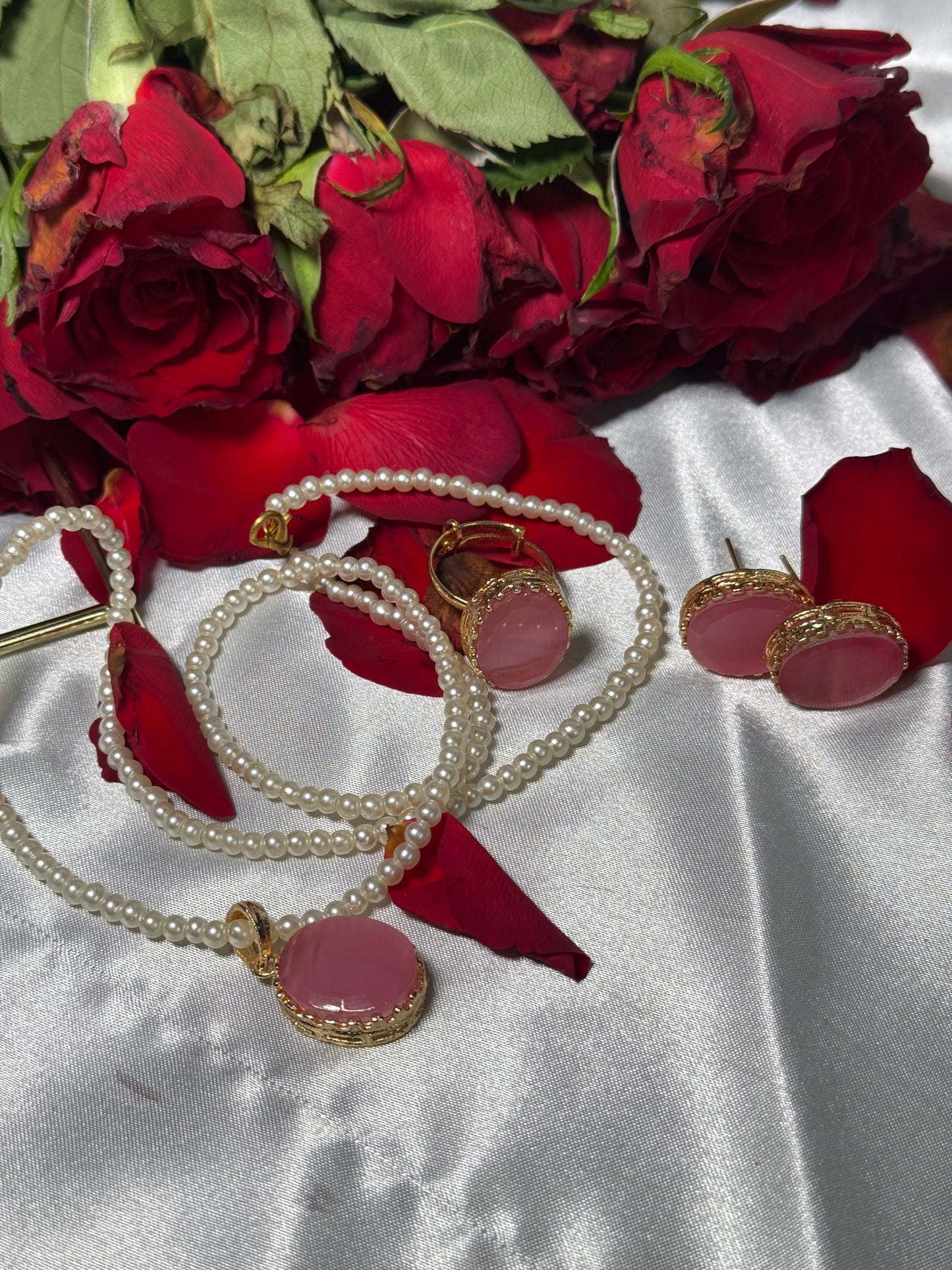 Aditi - Locket set