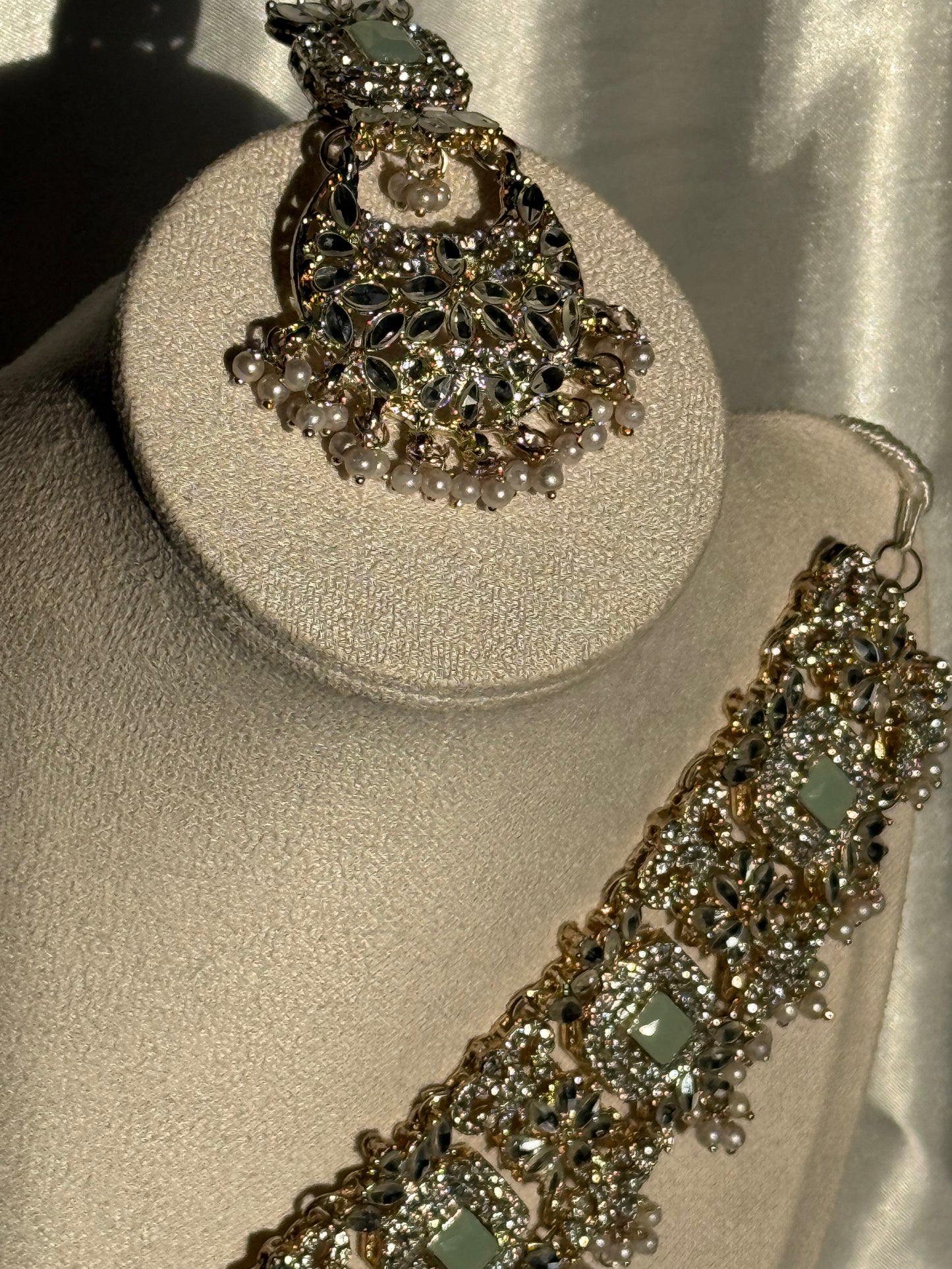 Noorjahan - Choker set 2 Colours available