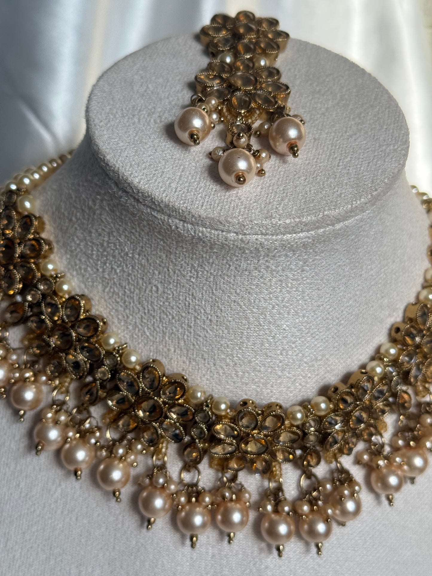 Aabroo - Necklace set