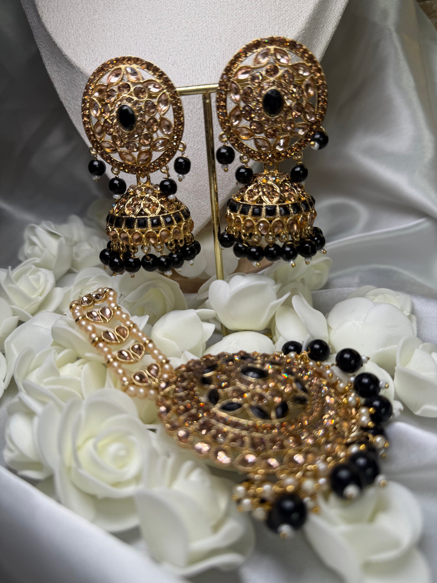 Tabina - Jhumke with Tikka 3 Colours available