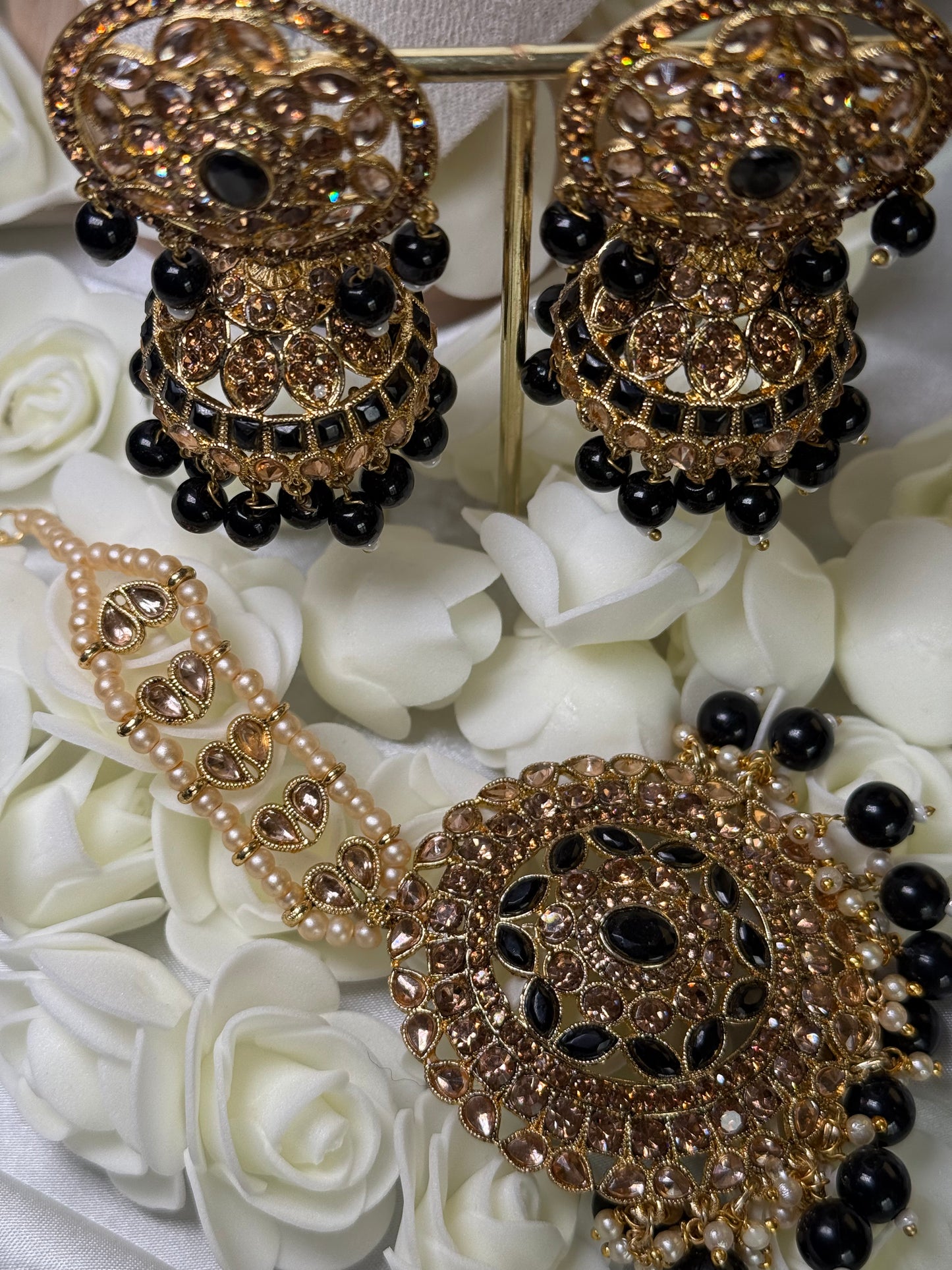 Tabina - Jhumke with Tikka 3 Colours available