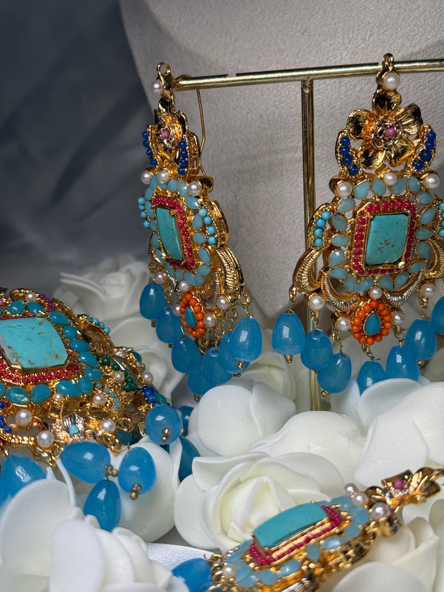 Deena - Choker with earrings and tikka