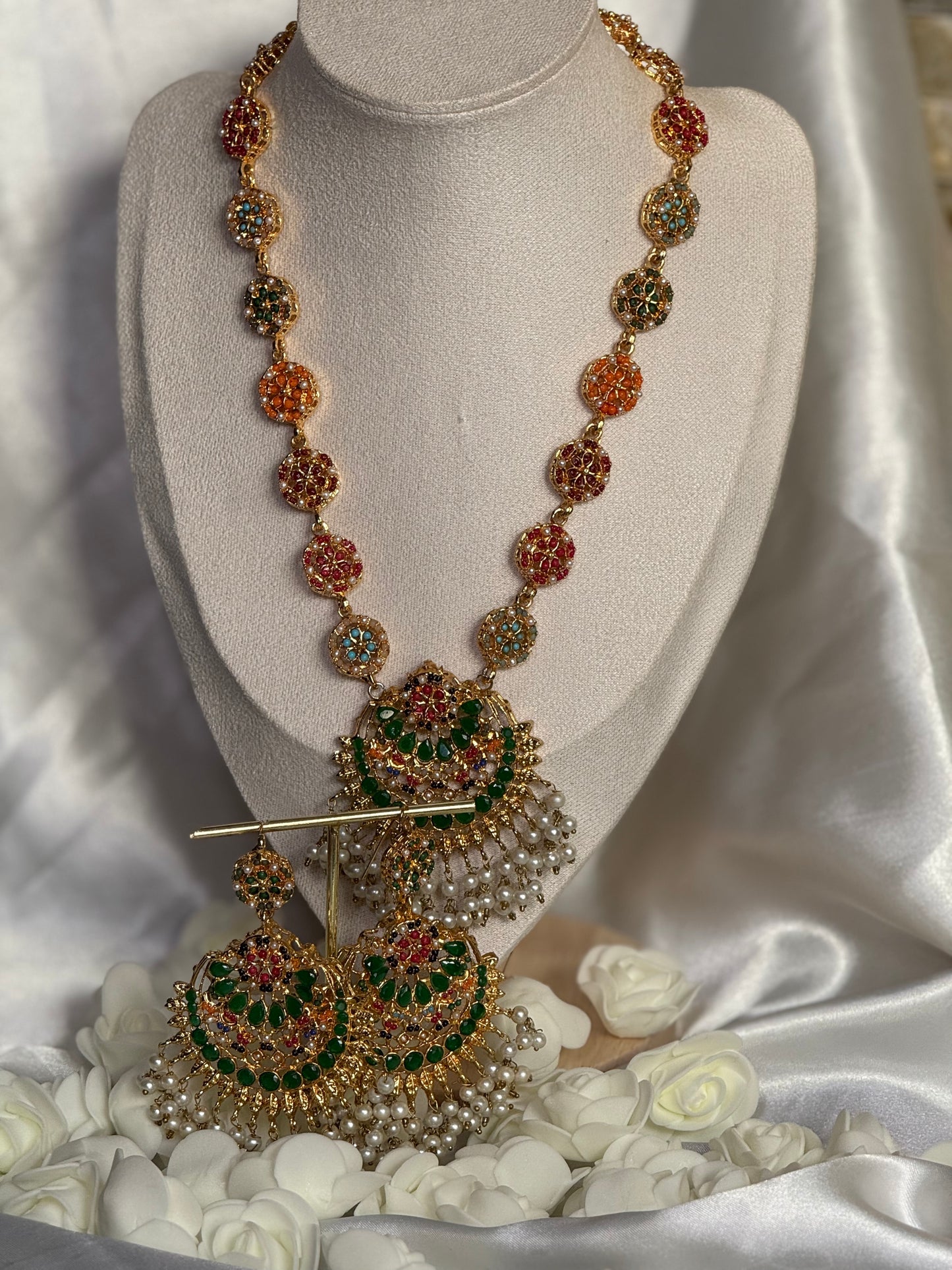 Qindeel - Mala with earrings