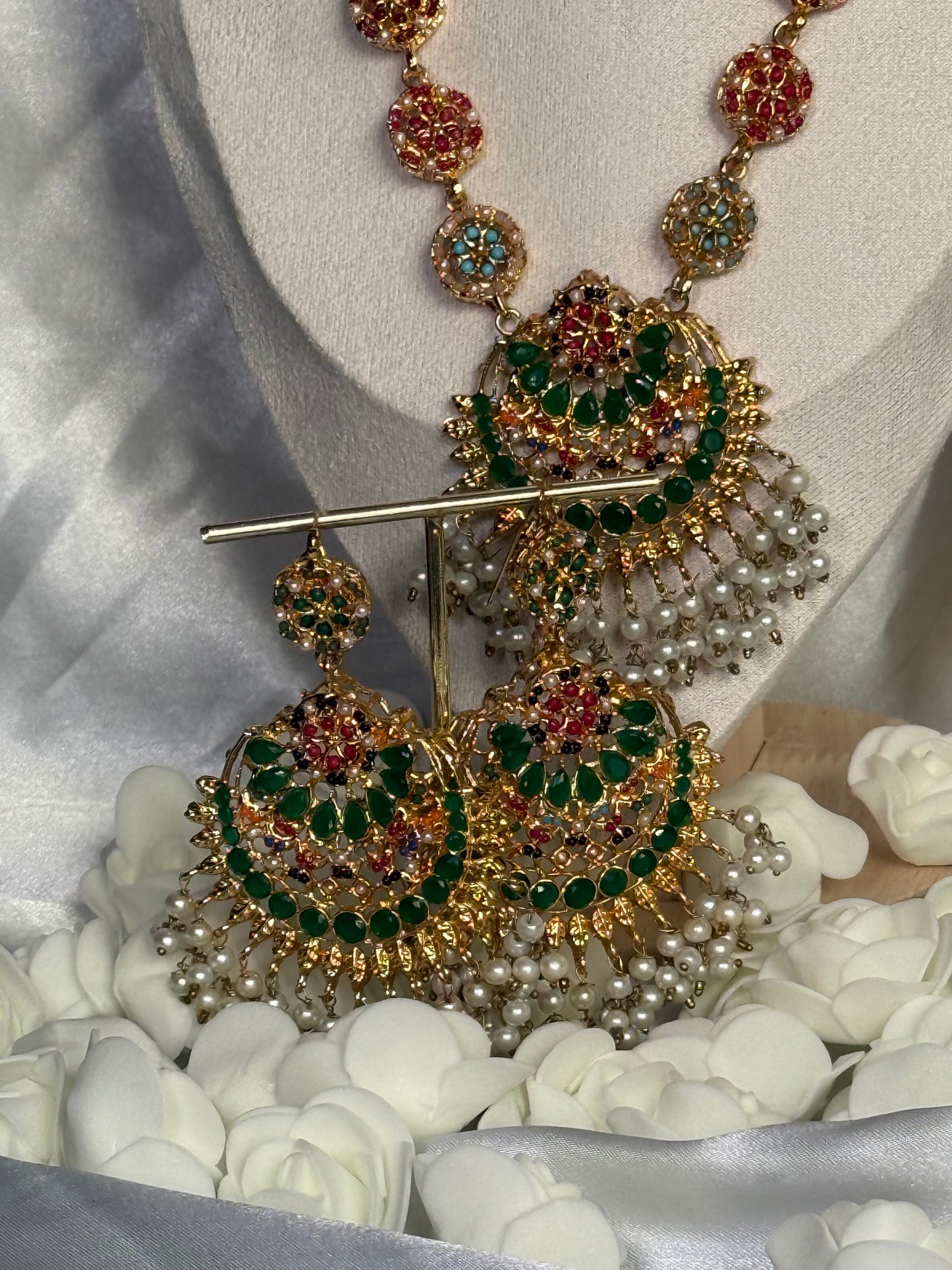 Qindeel - Mala with earrings