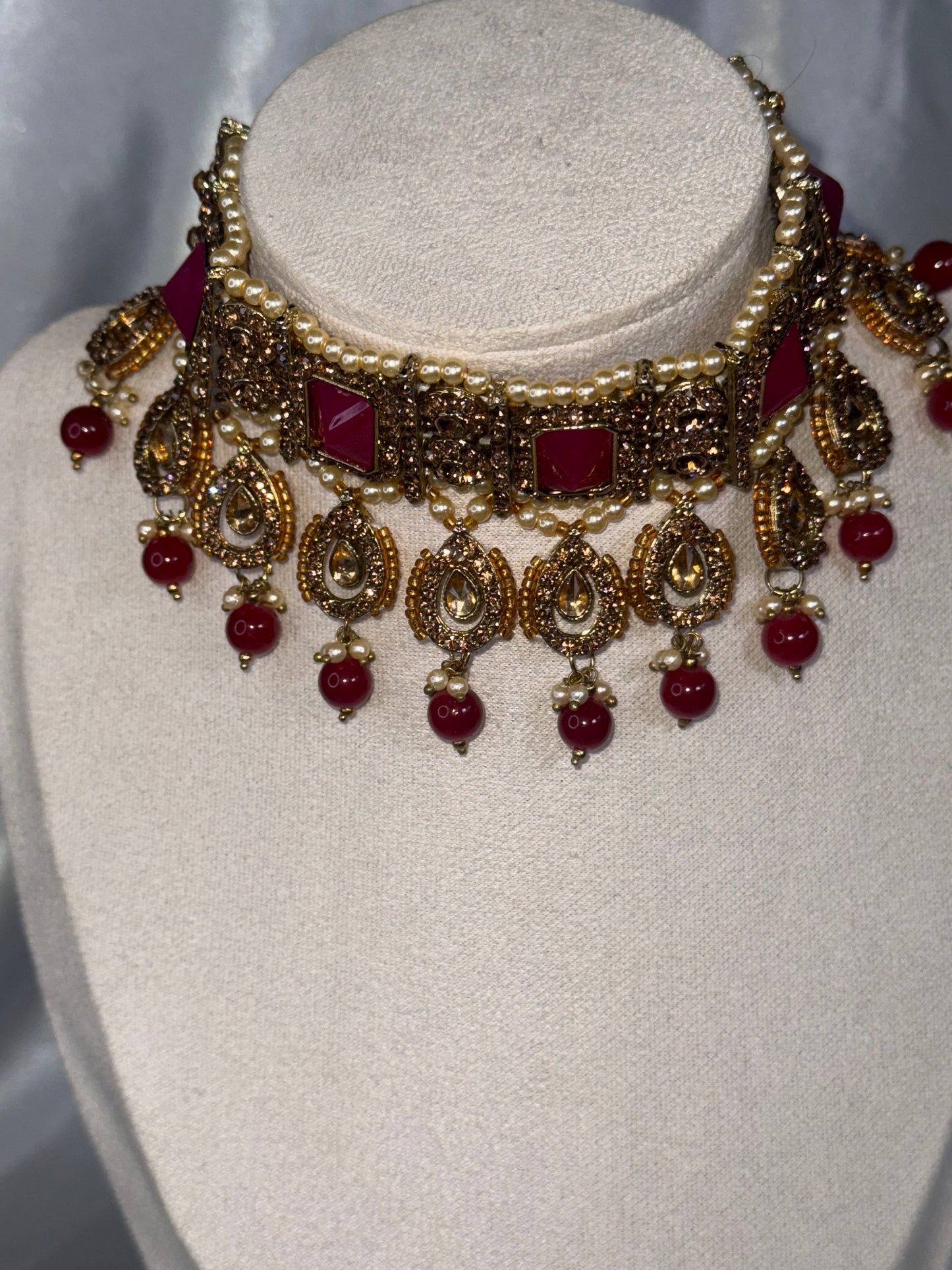 Barina - Choker set with Jhumar