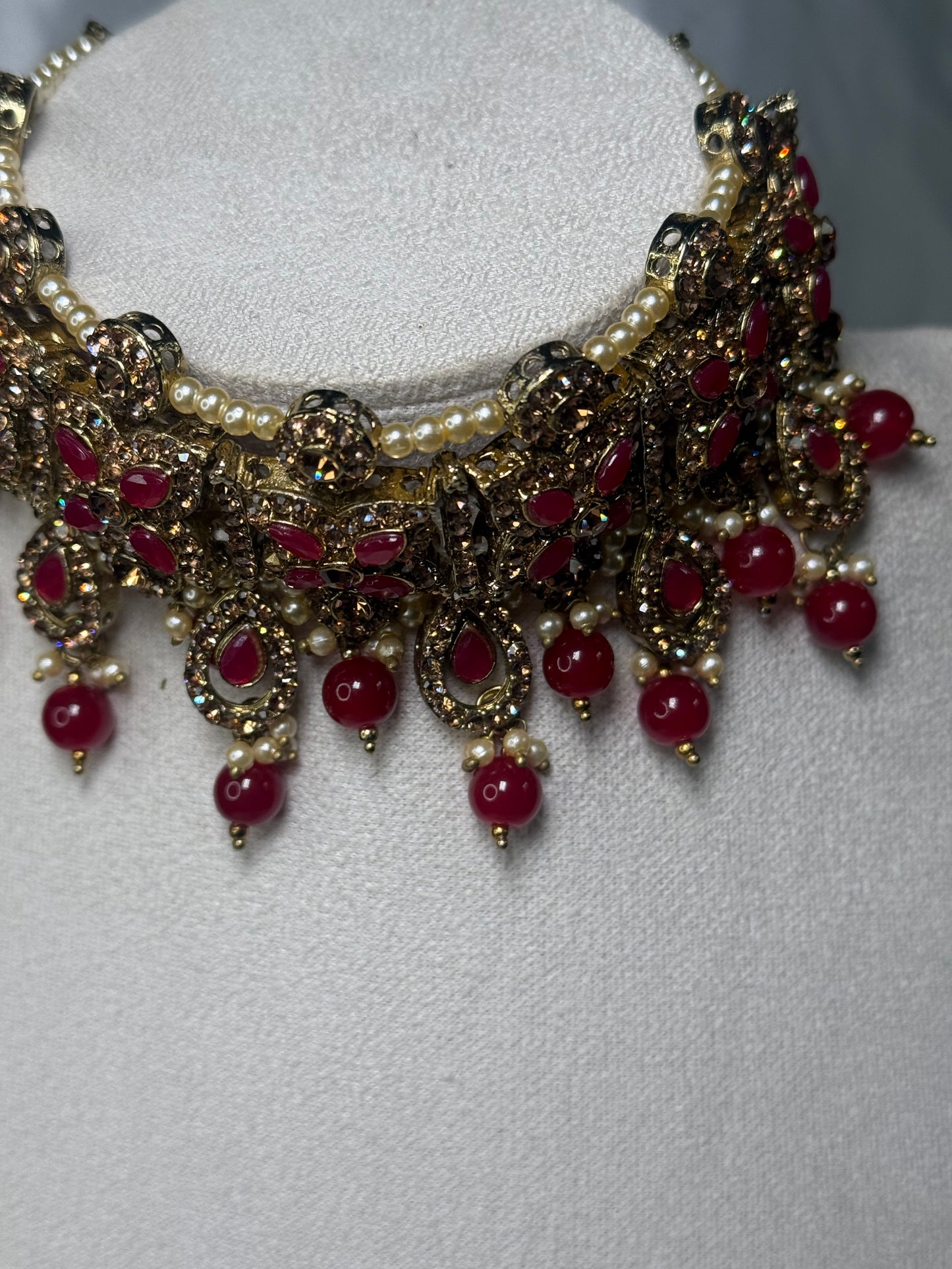 Nilofer - Choker set with Jhumar