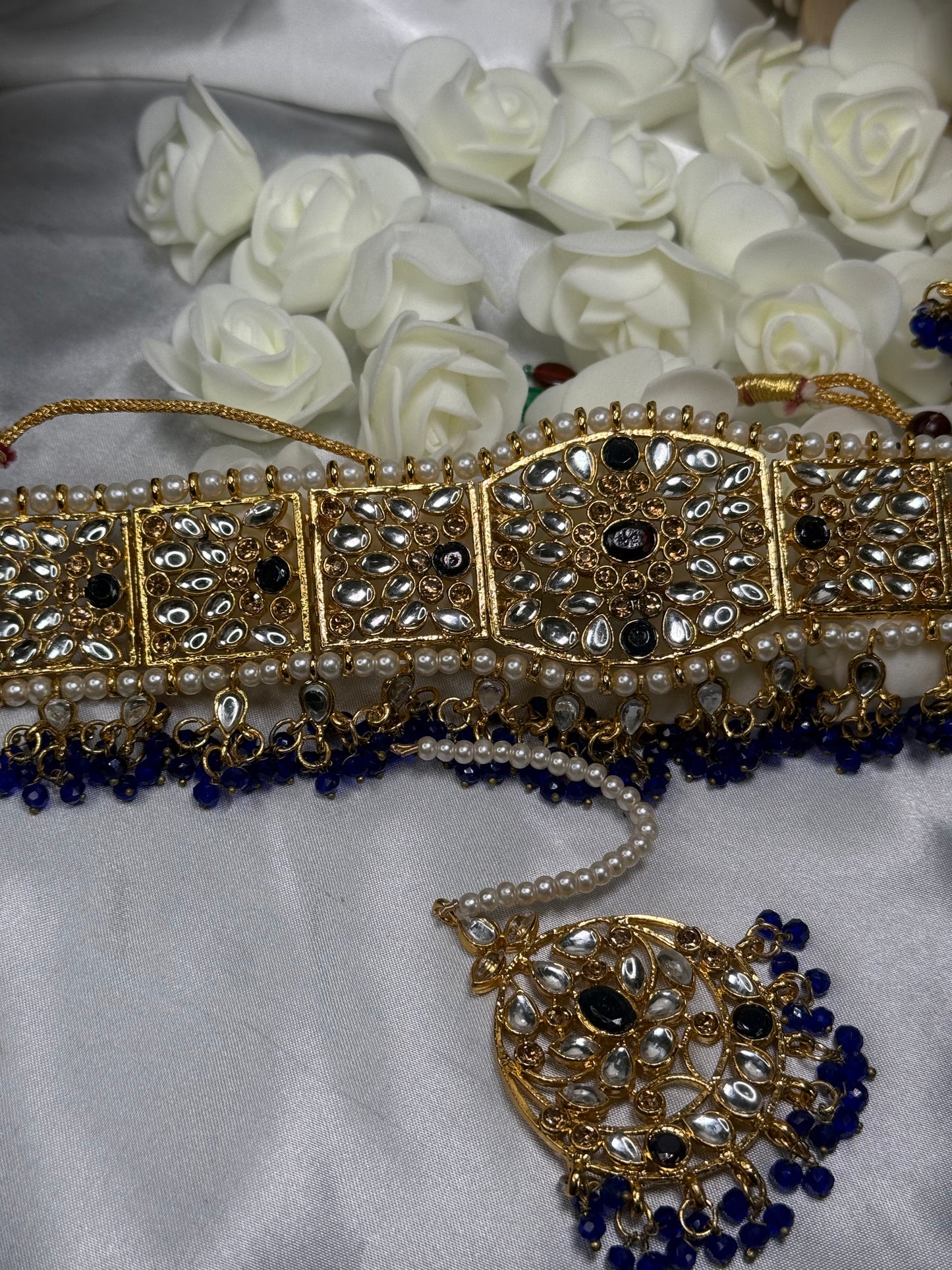 Dur-e-Nayab - Choker set 2 Colours available